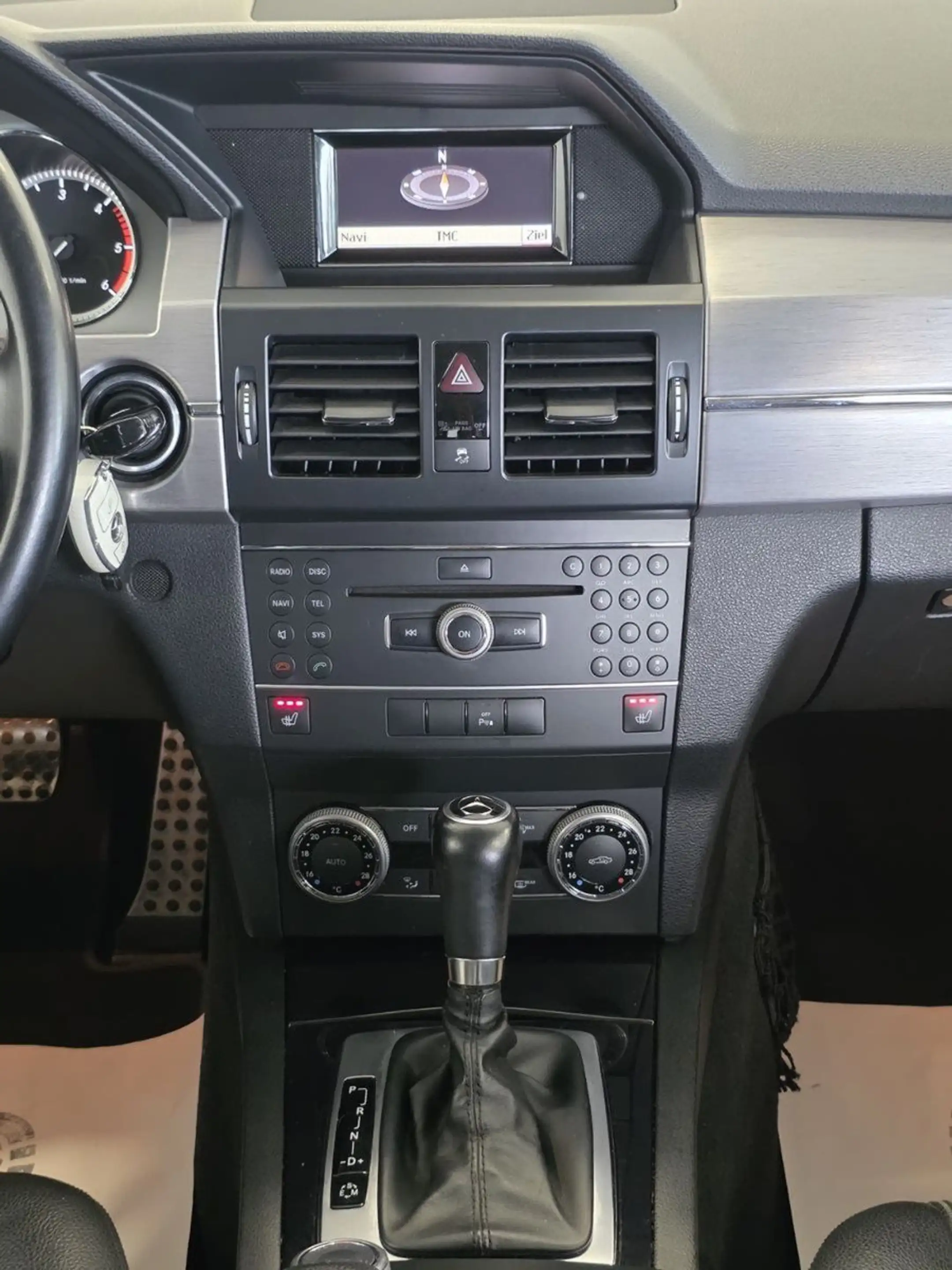 Mercedes-Benz GLK 350 CDI 4Matic|AHK|XENON|PDC|SHZ|TÜV 10.2027 — photo 13