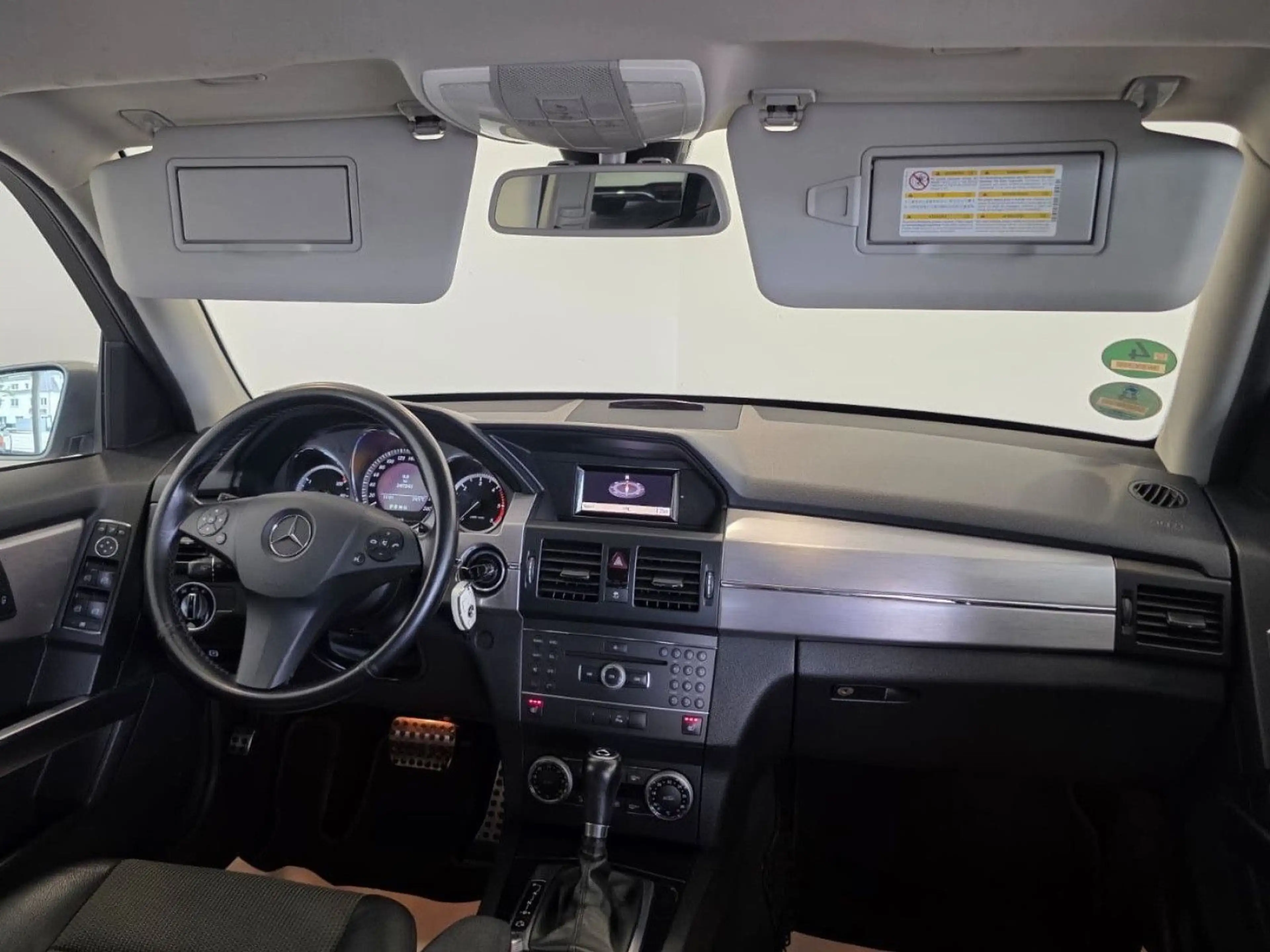 Mercedes-Benz GLK 350 CDI 4Matic|AHK|XENON|PDC|SHZ|TÜV 10.2027 — photo 2