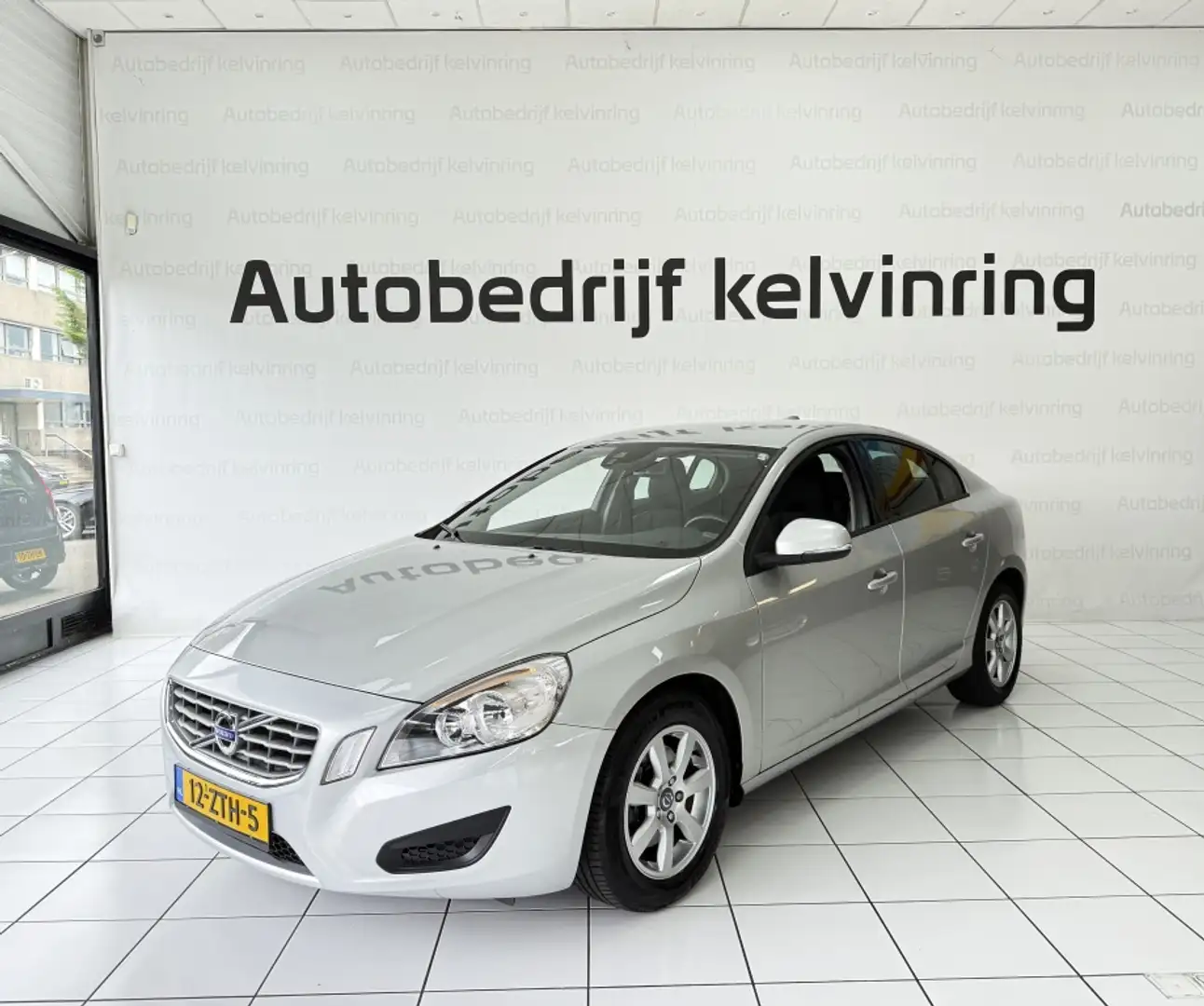 Volvo S60 1.6 T3 Kinetic Bovag Garantie Gris - 2