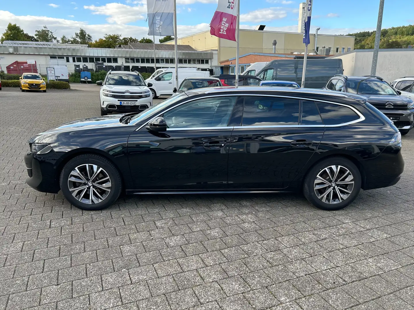 Peugeot 508 SW Allure PureTech 130 EAT8 Schwarz - 2