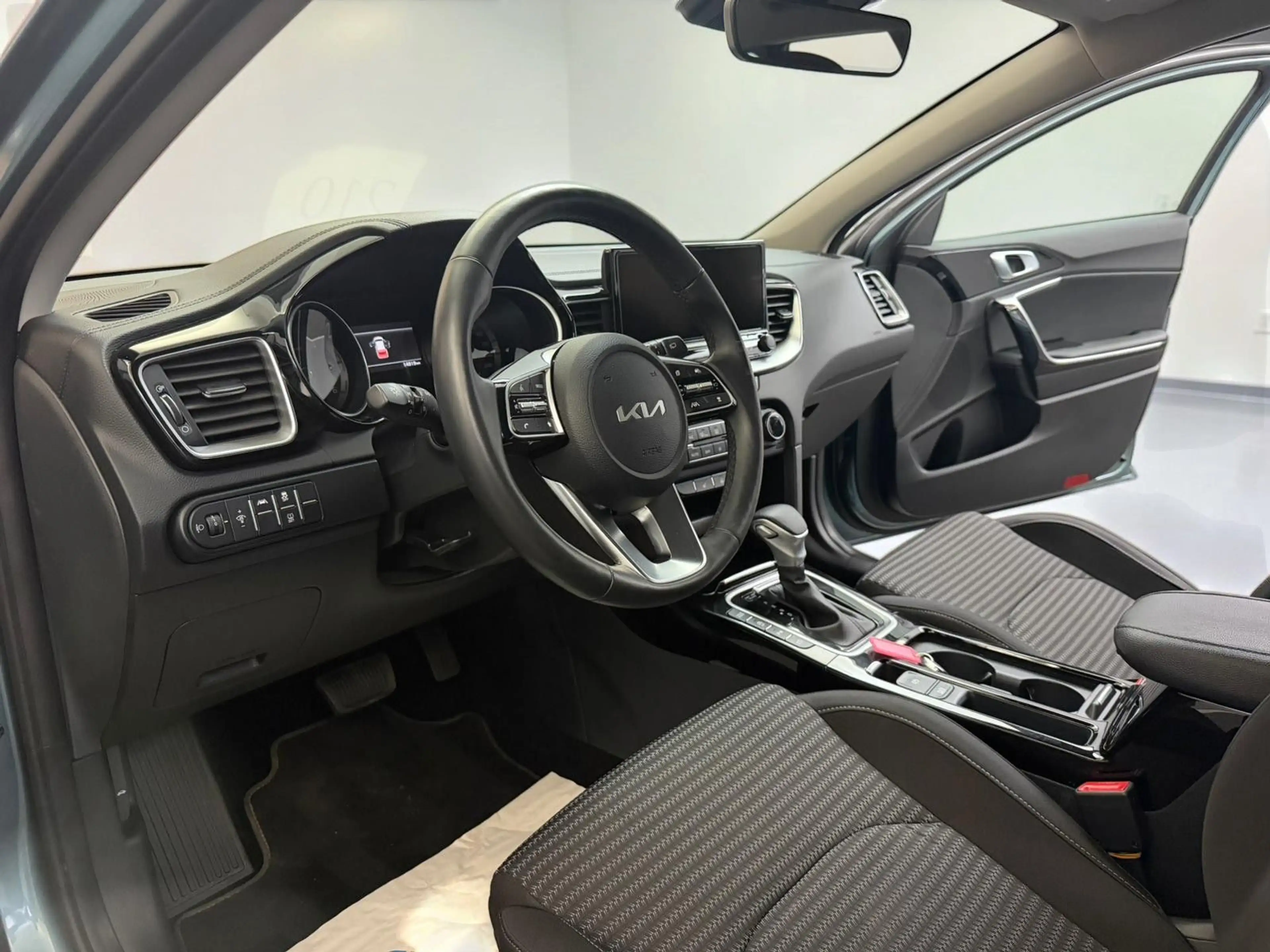 Kia Ceed / cee'd Ceed 1.6 CRDI 100KW Vision Sw ACC*RÜCKKAM*LKAS — photo 9