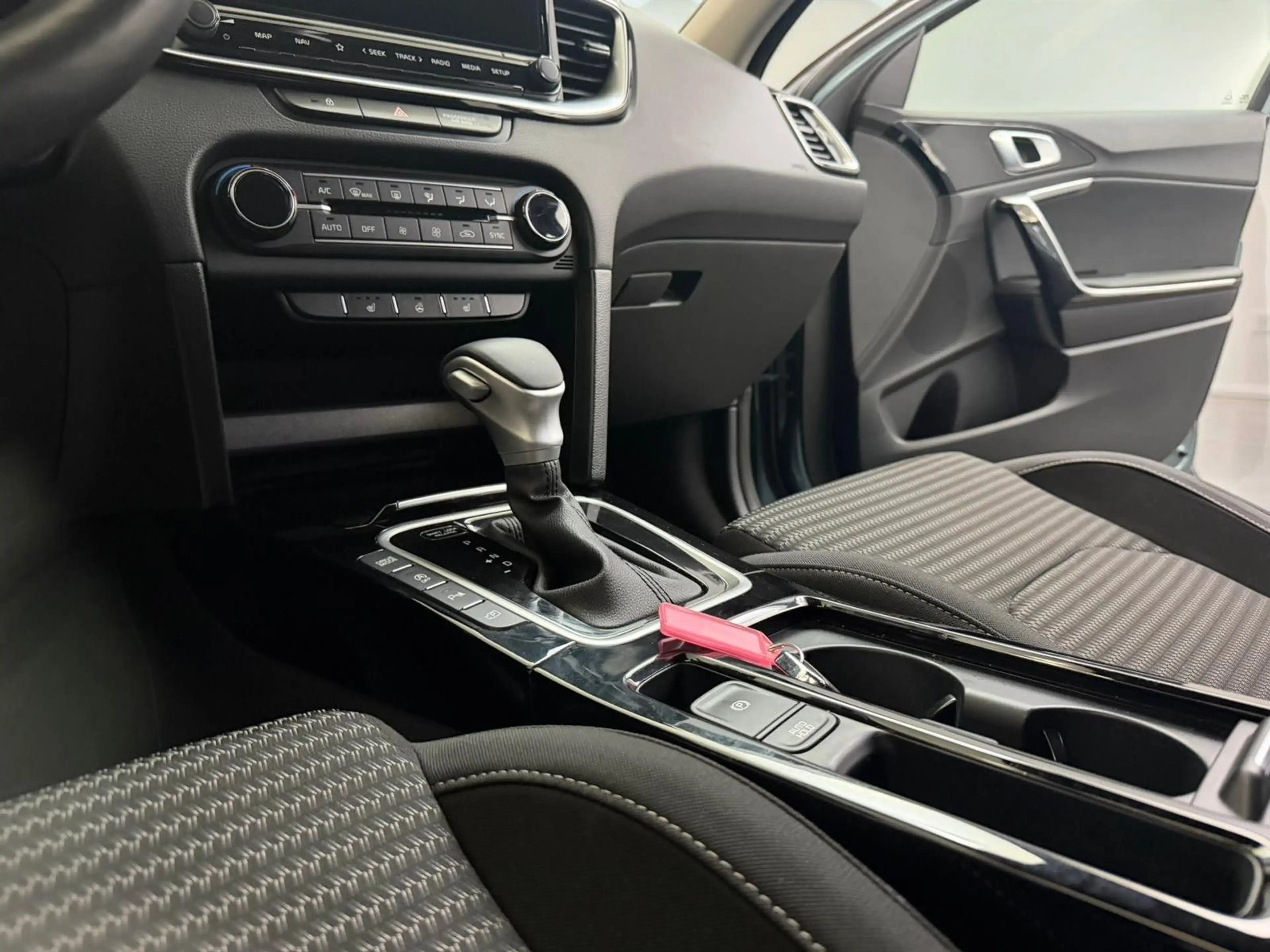 Kia Ceed / cee'd Ceed 1.6 CRDI 100KW Vision Sw ACC*RÜCKKAM*LKAS — photo 12