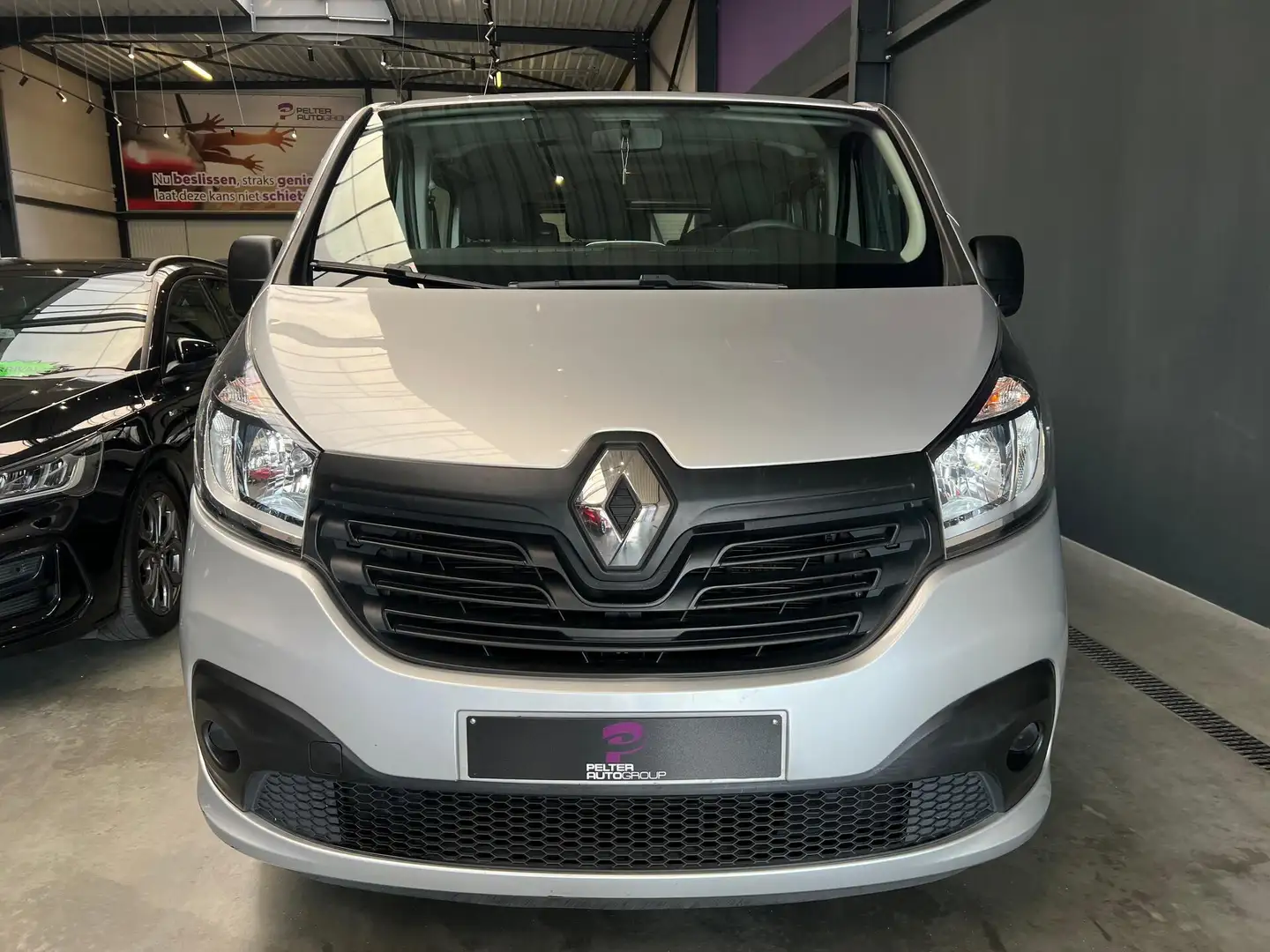 Renault Trafic 1.6Dci 9plaatsen Verlengd 125pk Gri - 2