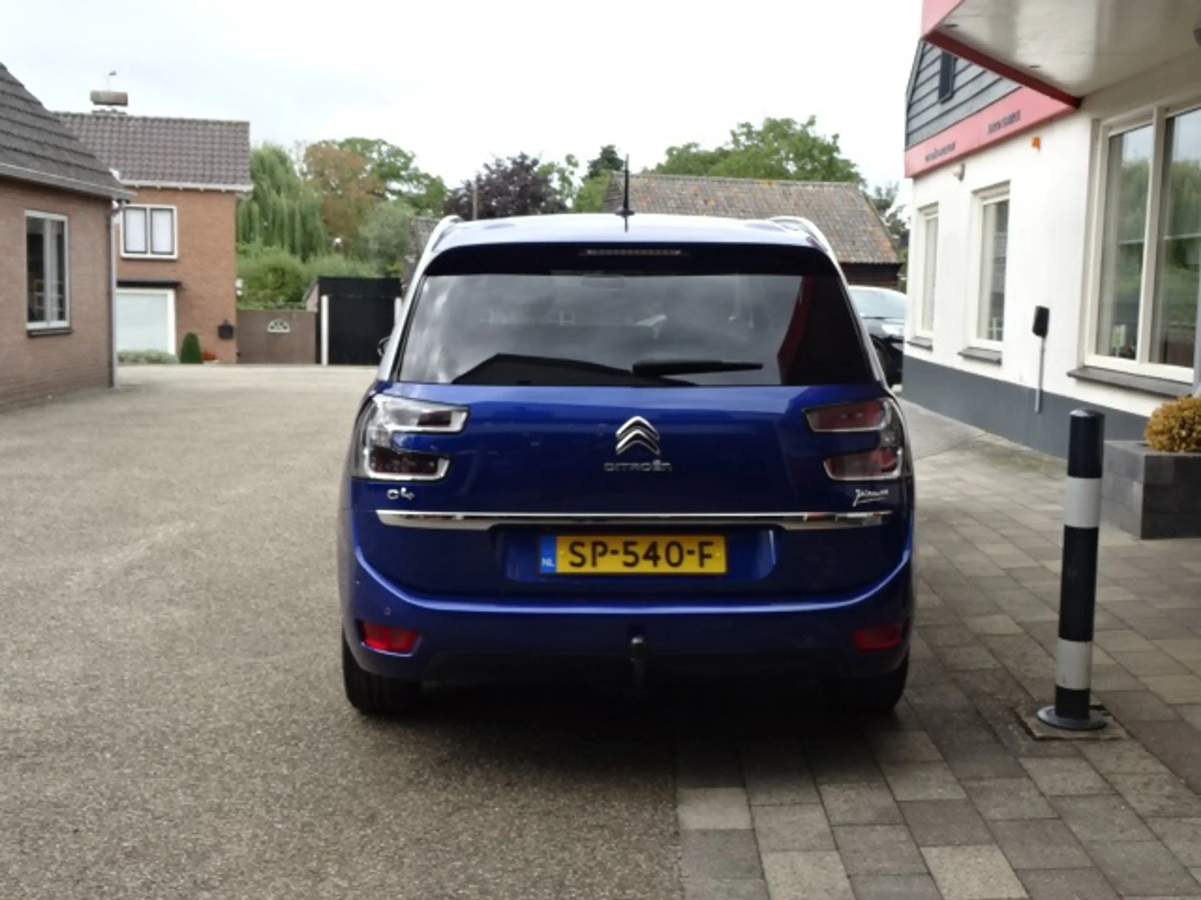 Citroen Grand C4 Picasso 1.2 PureTech Shine — photo 4