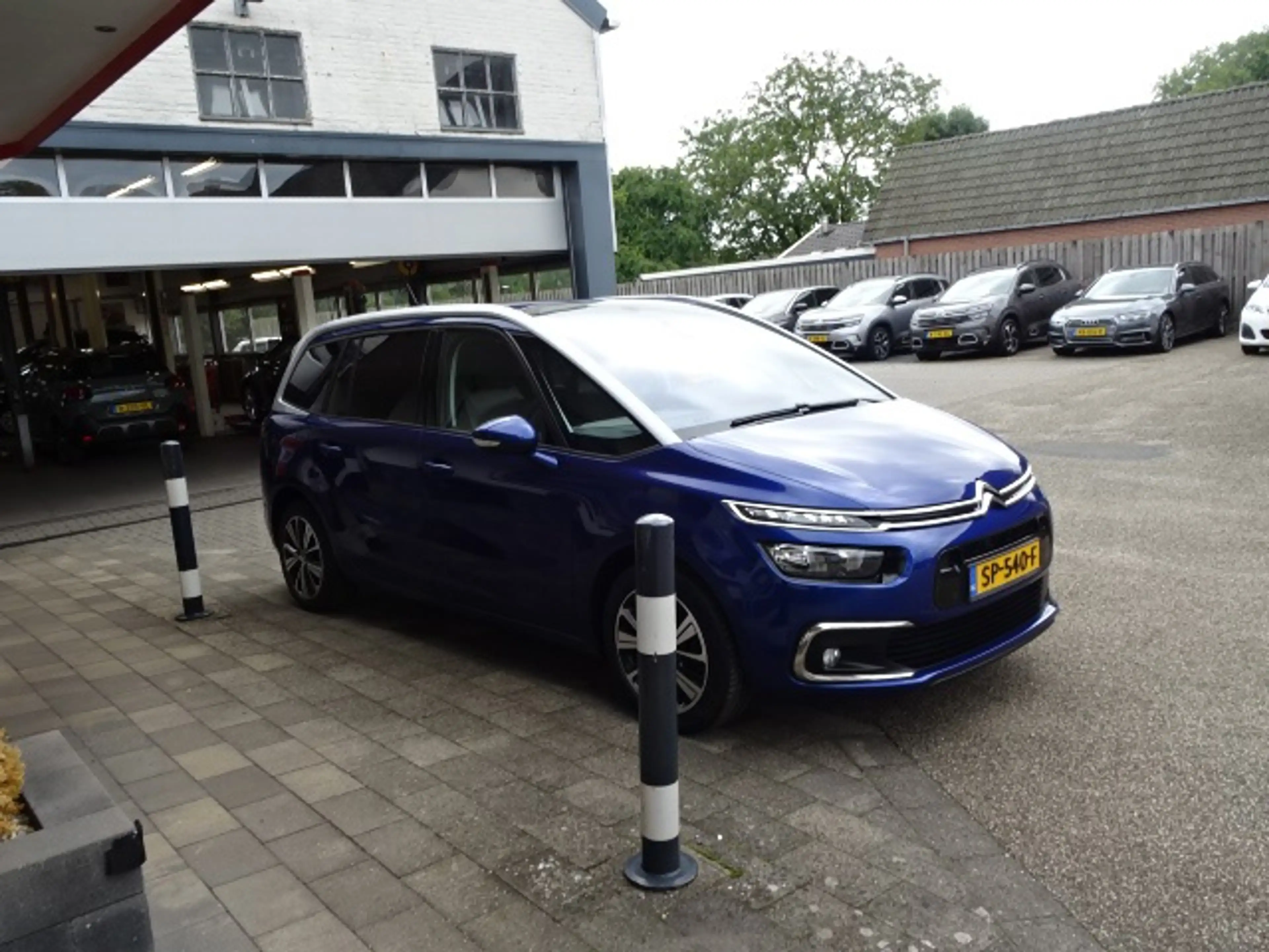Citroen Grand C4 Picasso 1.2 PureTech Shine — photo 9