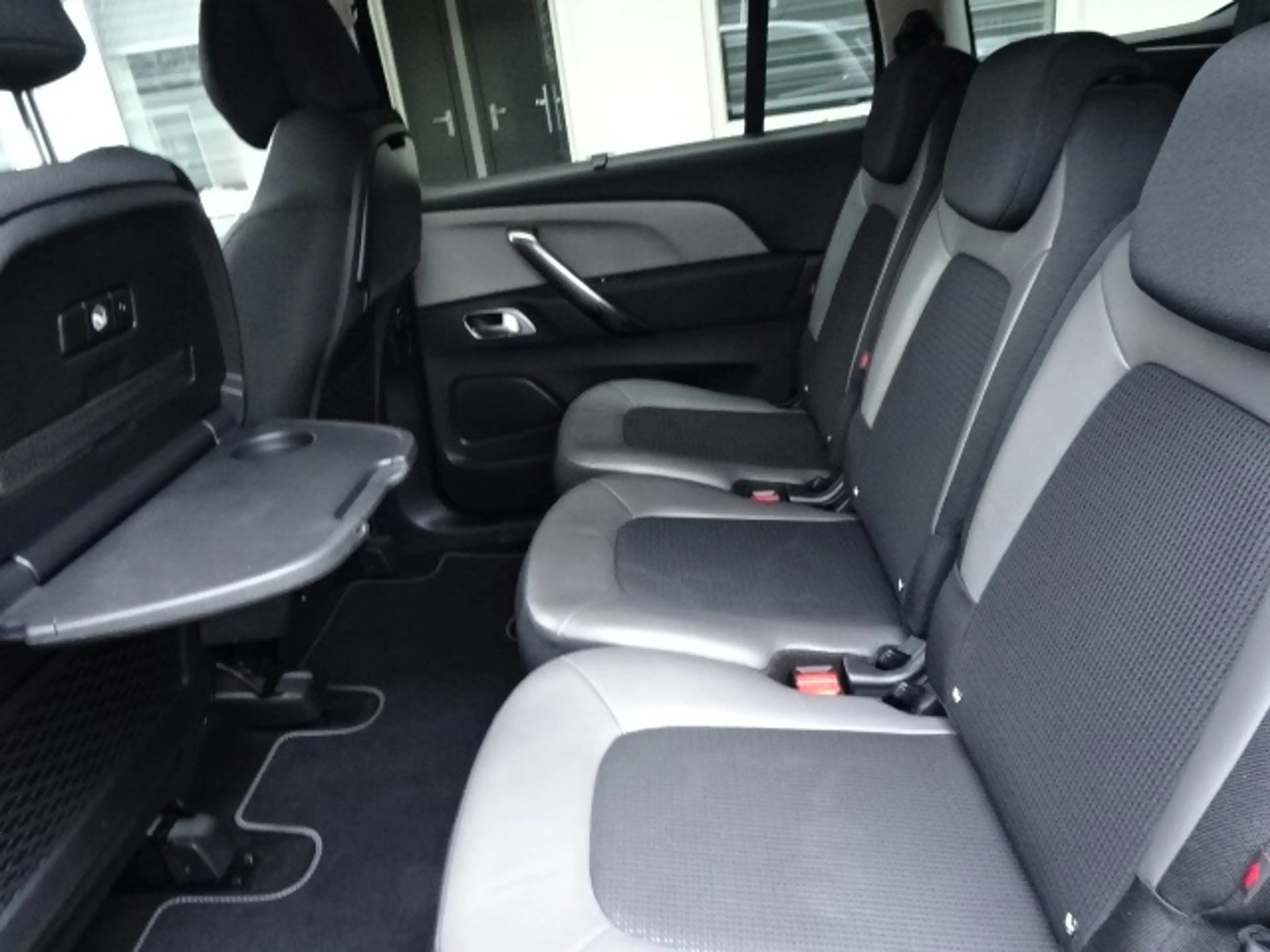 Citroen Grand C4 Picasso 1.2 PureTech Shine — photo 16