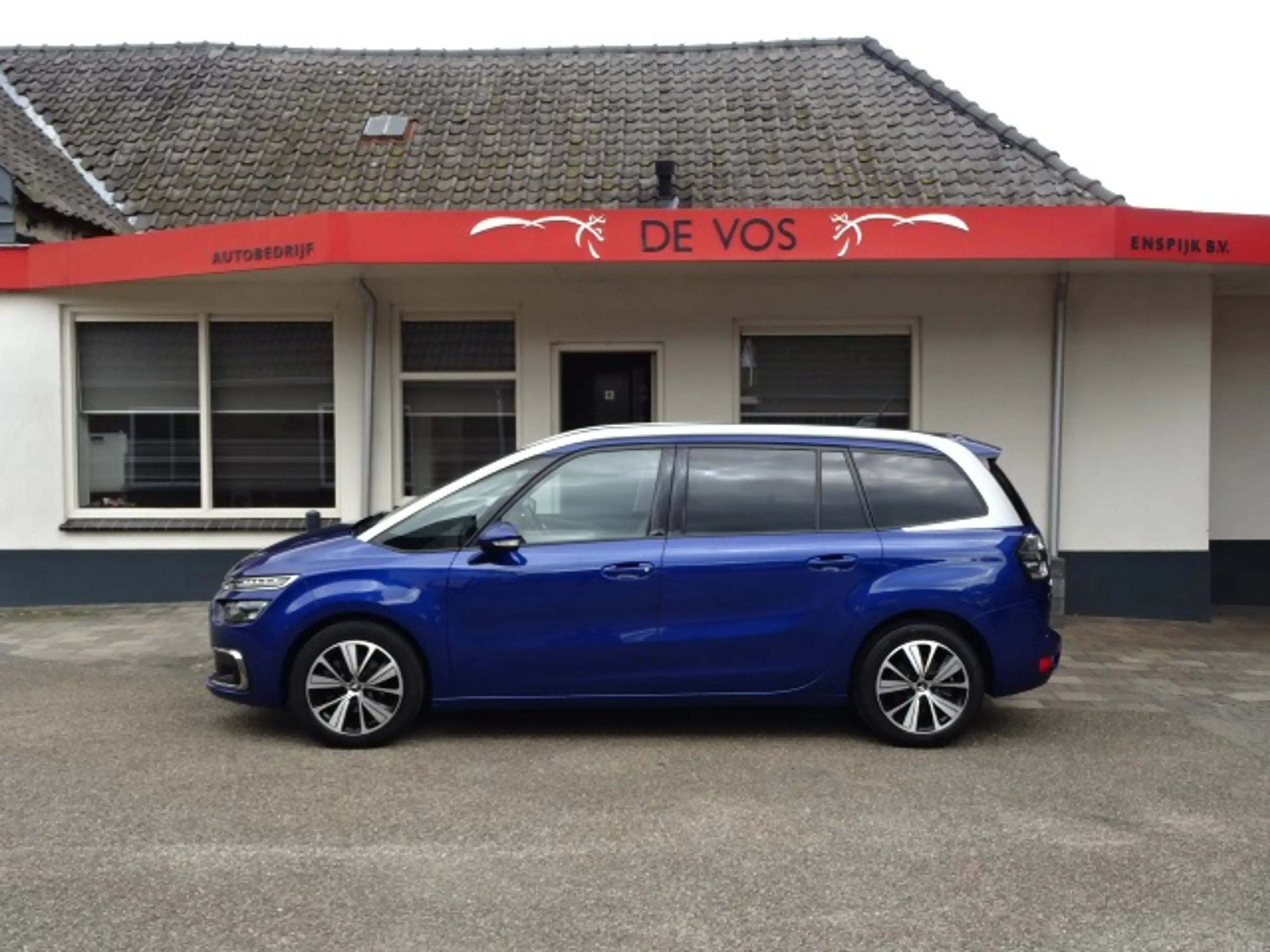 Citroen Grand C4 Picasso 1.2 PureTech Shine — photo 2