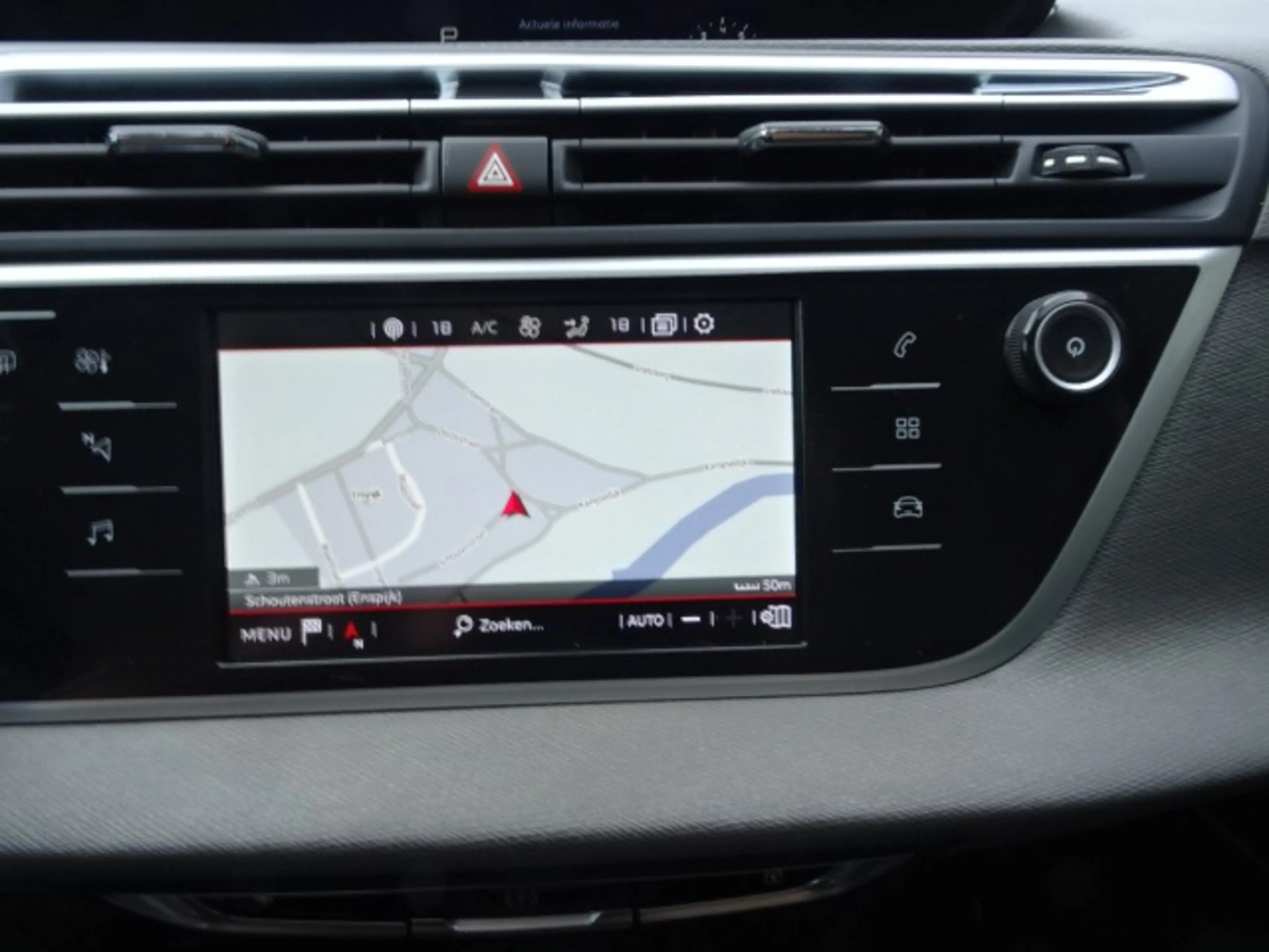 Citroen Grand C4 Picasso 1.2 PureTech Shine — photo 27