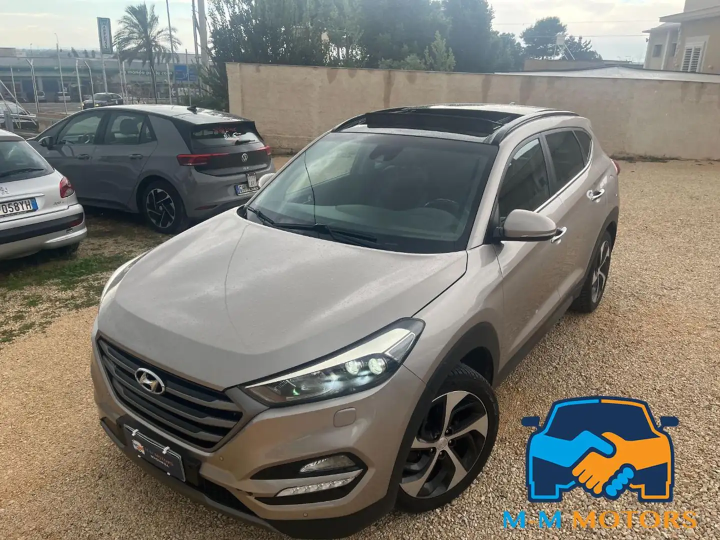 Hyundai TUCSON 2.0 CRDi 2WD XPossible+ Tetto Bronze - 2