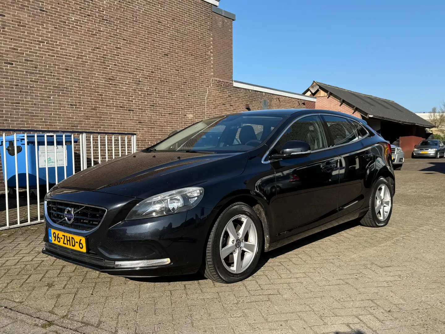 Volvo V40 1.6 T3 150 pk Momentum Intro-line Negro - 2