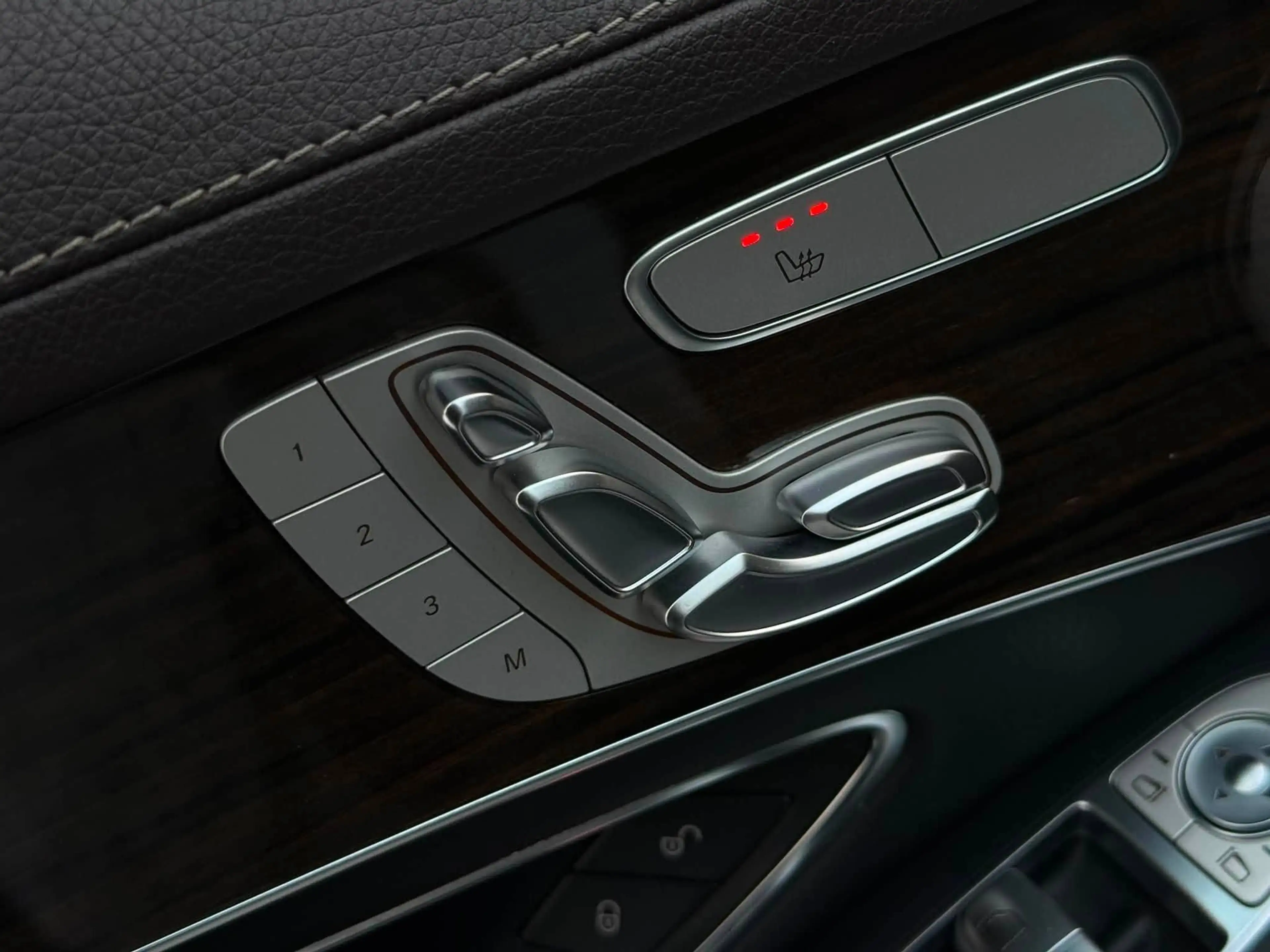 Mercedes-Benz GLC 250 4-matic/pano/benzine/led/airmatic/camera/trekhaak — photo 20