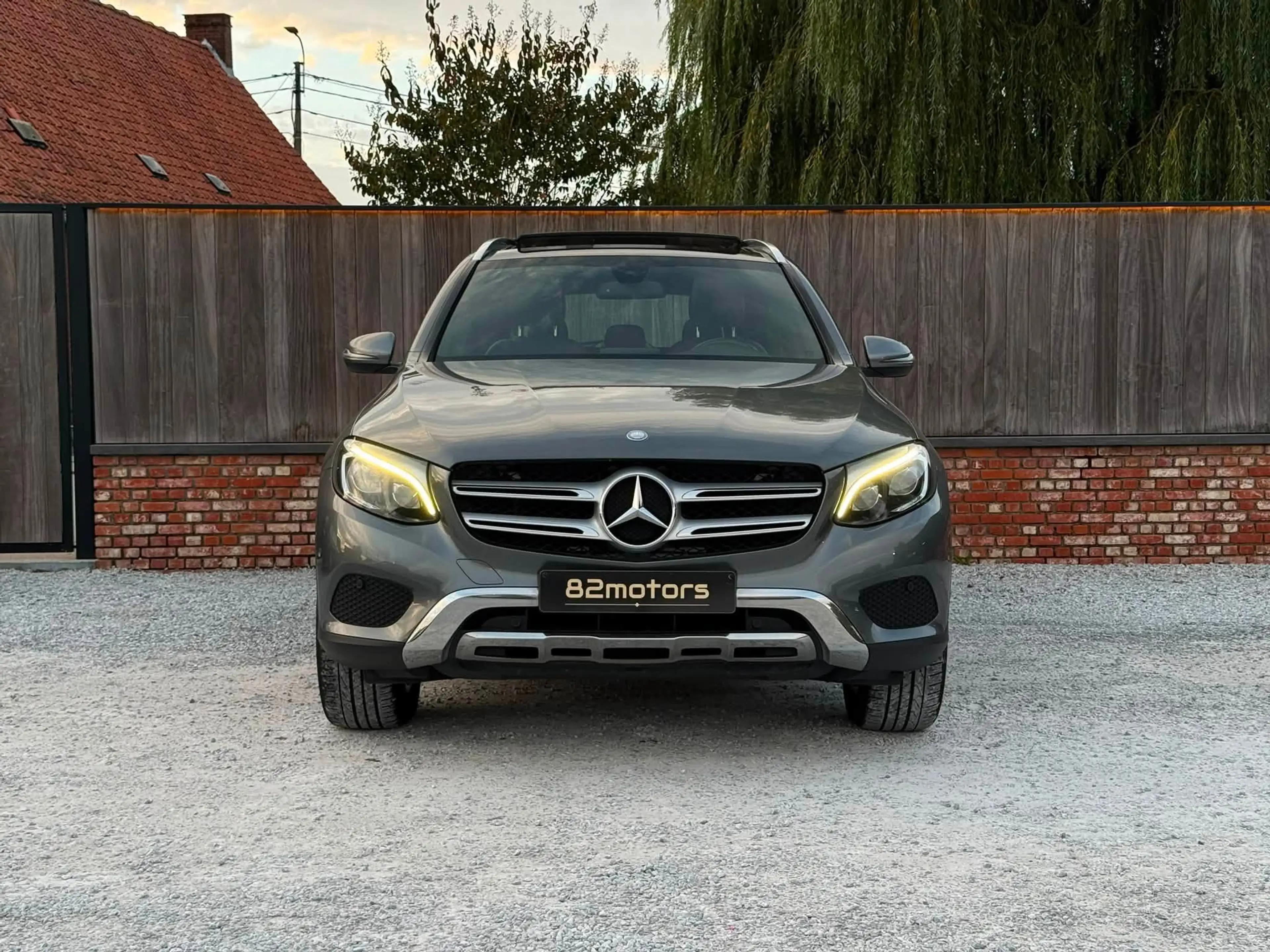 Mercedes-Benz GLC 250 4-matic/pano/benzine/led/airmatic/camera/trekhaak — photo 3