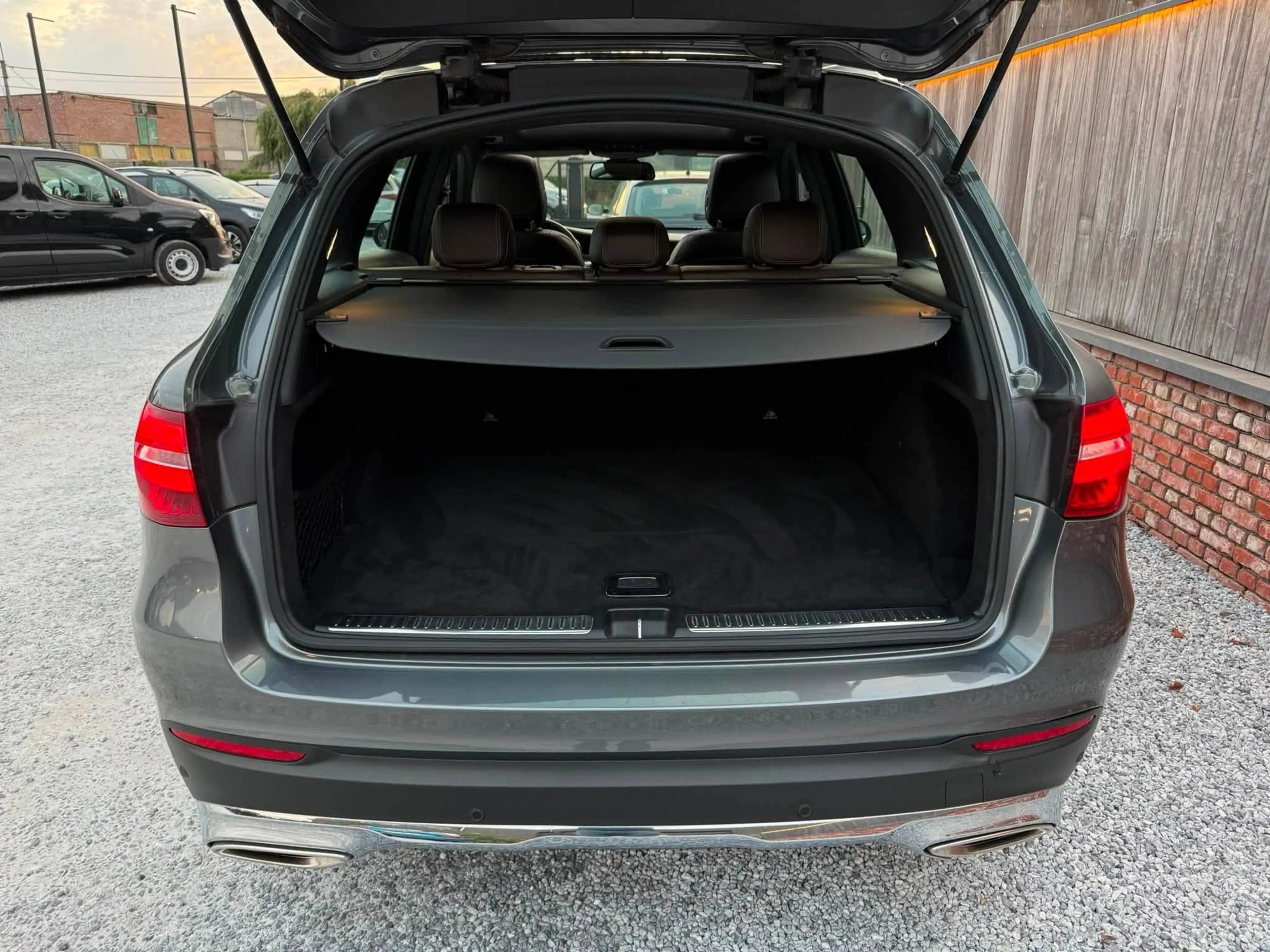 Mercedes-Benz GLC 250 4-matic/pano/benzine/led/airmatic/camera/trekhaak — photo 15