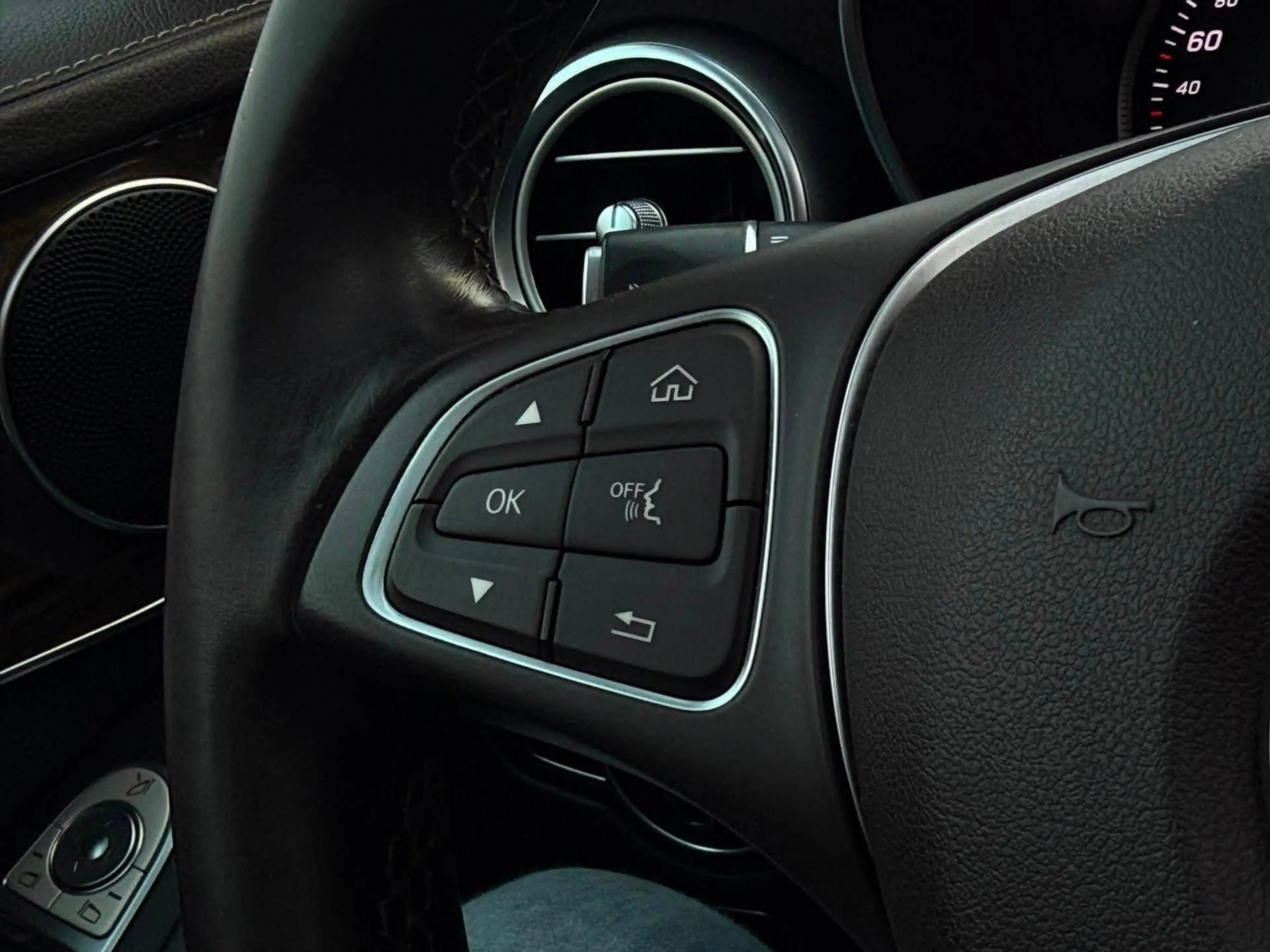 Mercedes-Benz GLC 250 4-matic/pano/benzine/led/airmatic/camera/trekhaak — photo 27