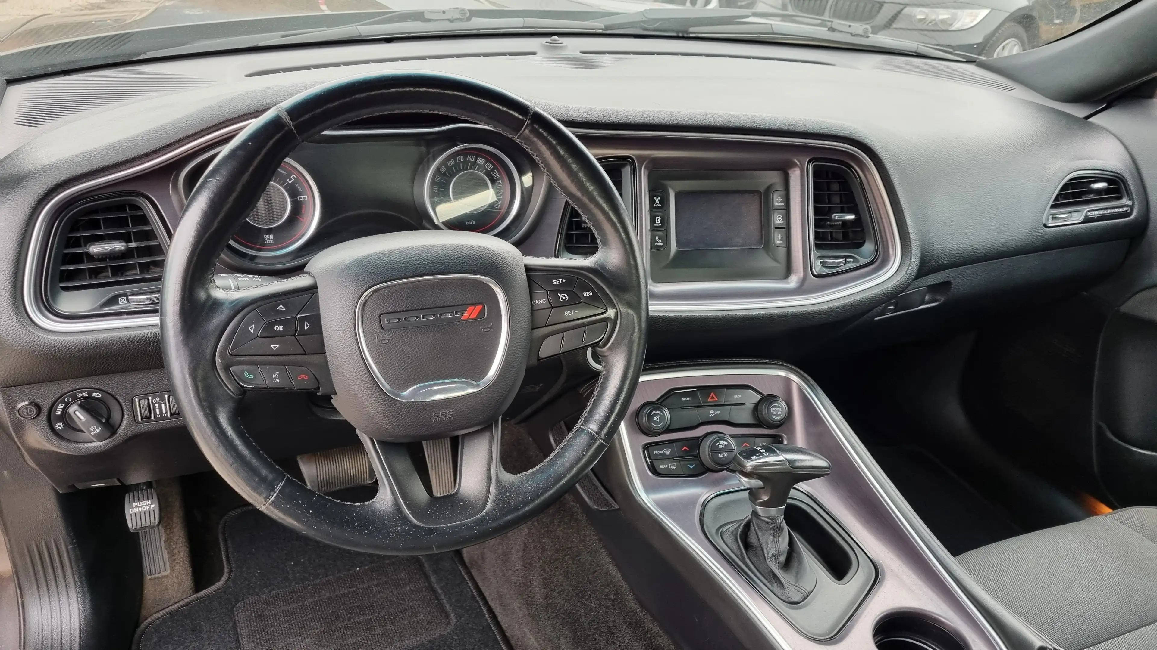 Dodge Challenger 3.6 V6 — photo 11
