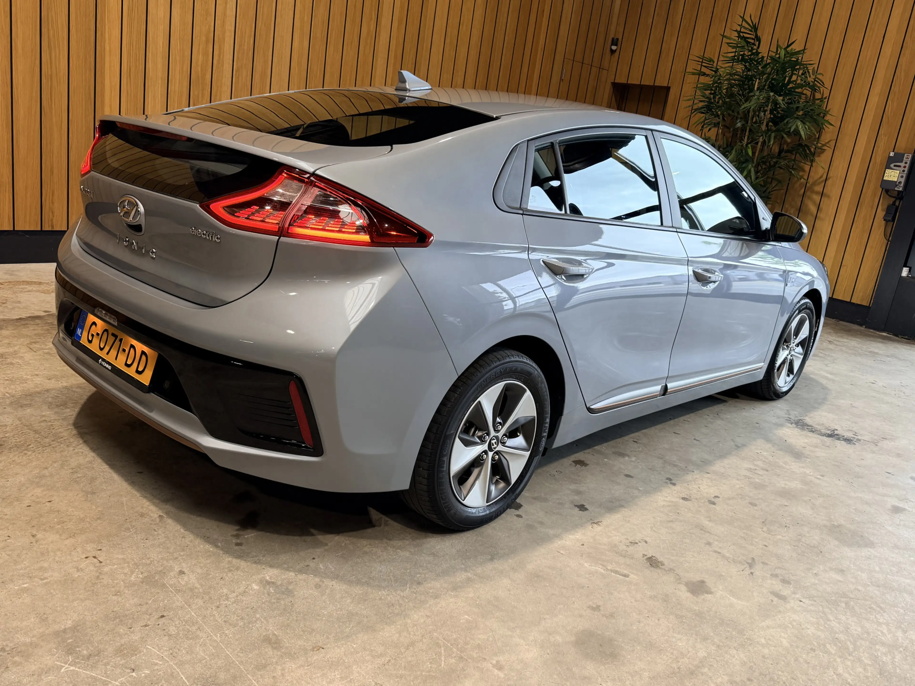 Hyundai IONIQ Comfort EV Camera. Navi. Apple-carplay. Baterrij 1 — photo 9