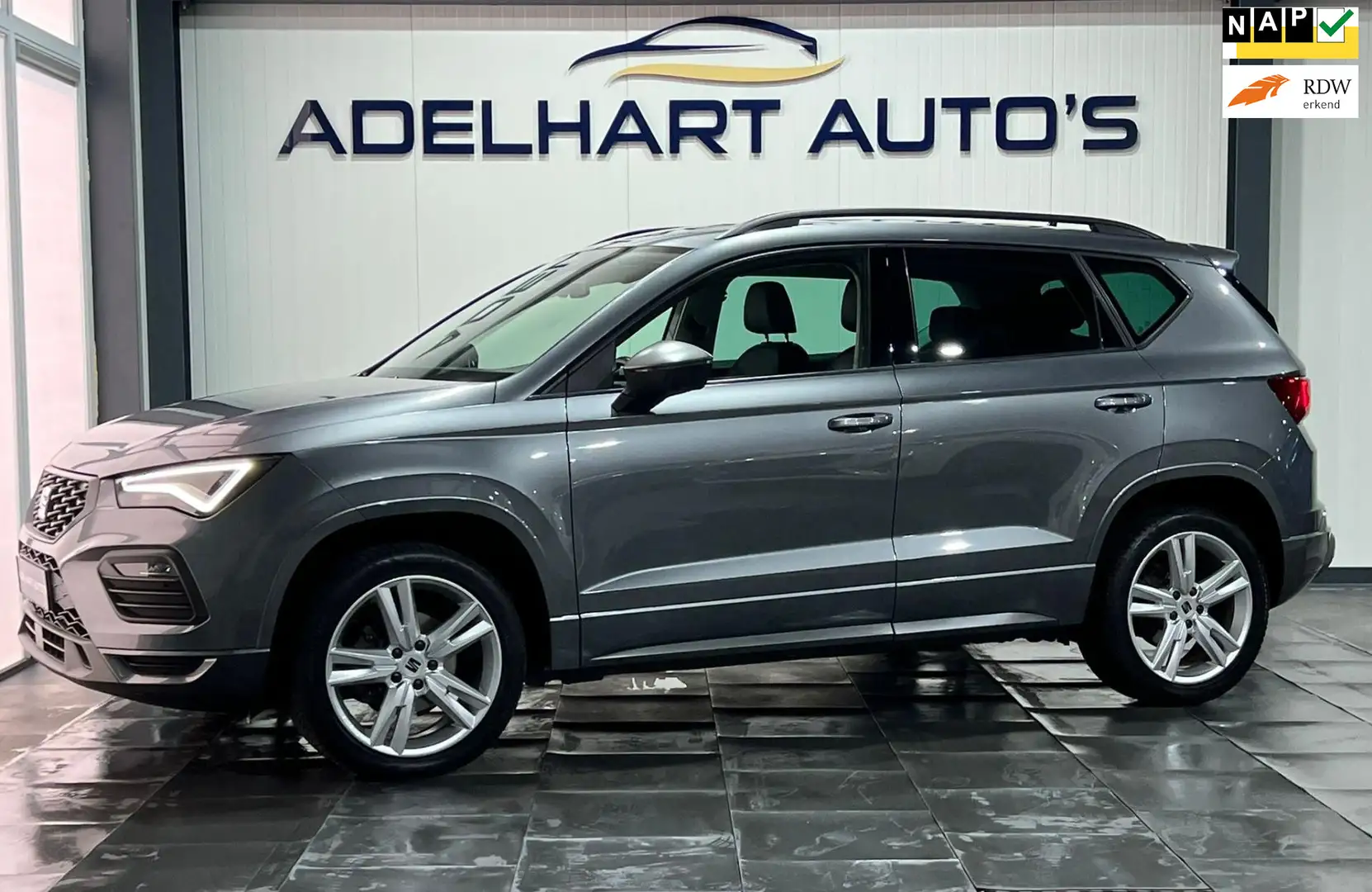 SEAT Ateca 1.5 TSI FR Business Intense DSG Automaat / Navigat Grijs - 1