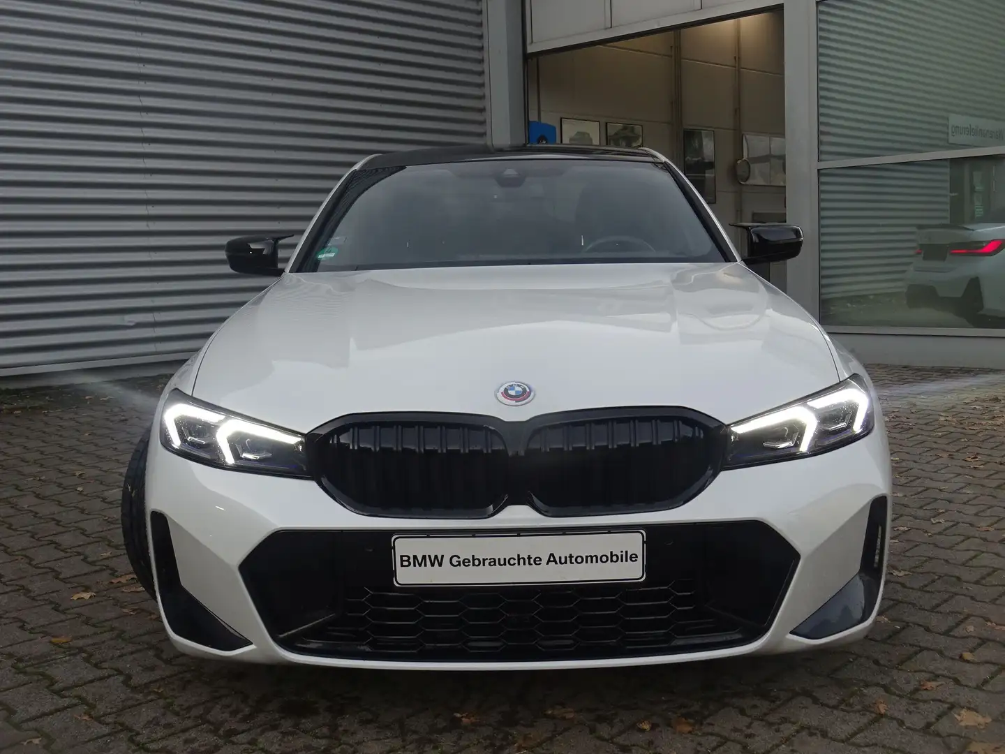 BMW 330 i Lim. M Sport Pro KW-Fahrwerk Kamera adLED Weiß - 2
