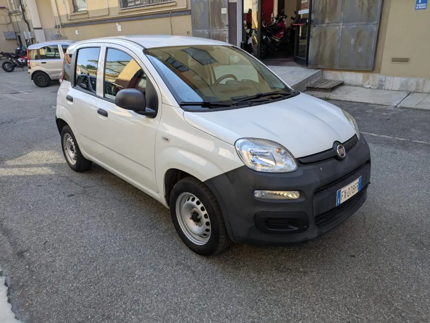 Fiat Panda 1.2 Pop Van 2 posti  km  7146 !! Blanc - 1
