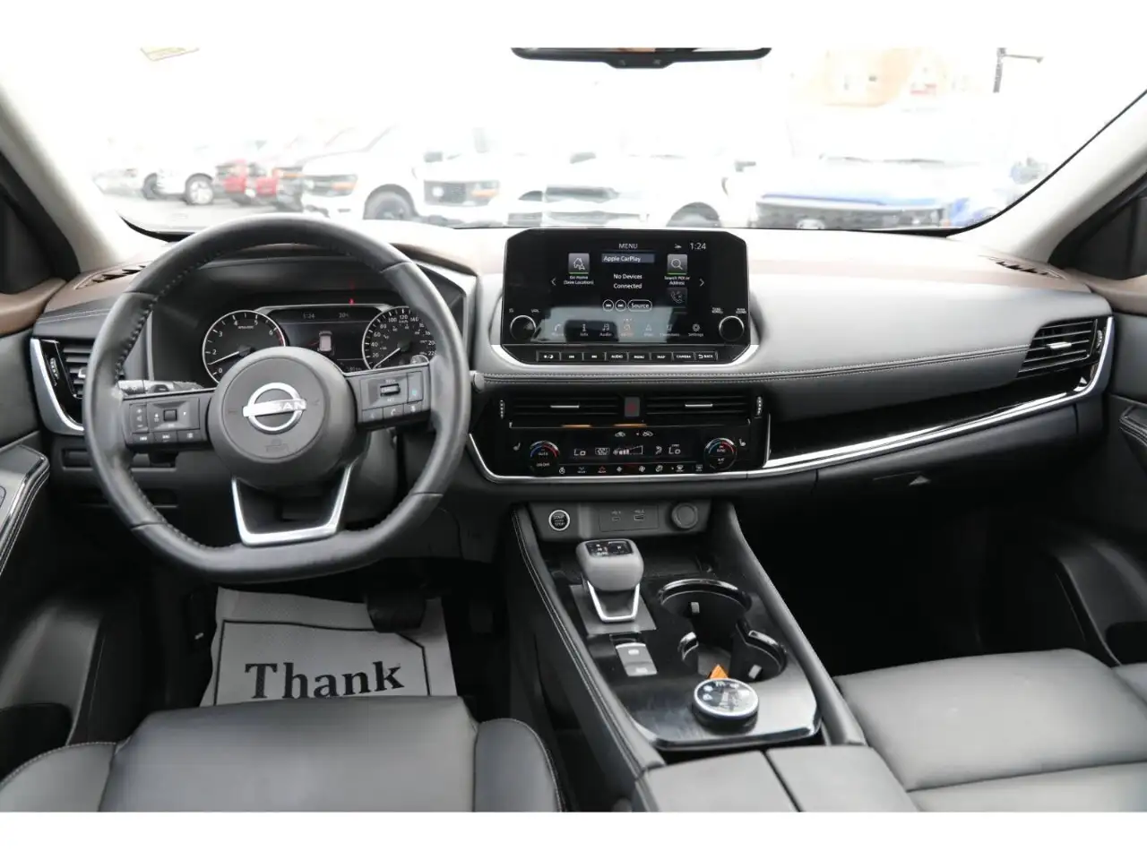 Nissan Rogue снимка Nissan Rogue