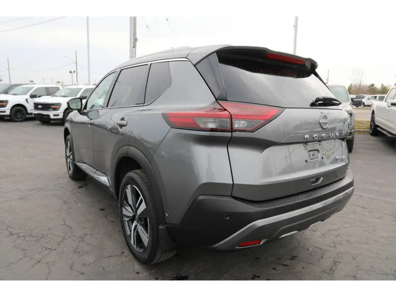 Nissan Rogue снимка Nissan Rogue