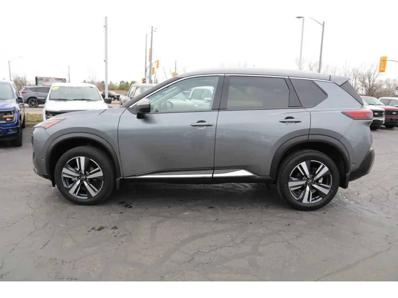 Nissan Rogue снимка Nissan Rogue