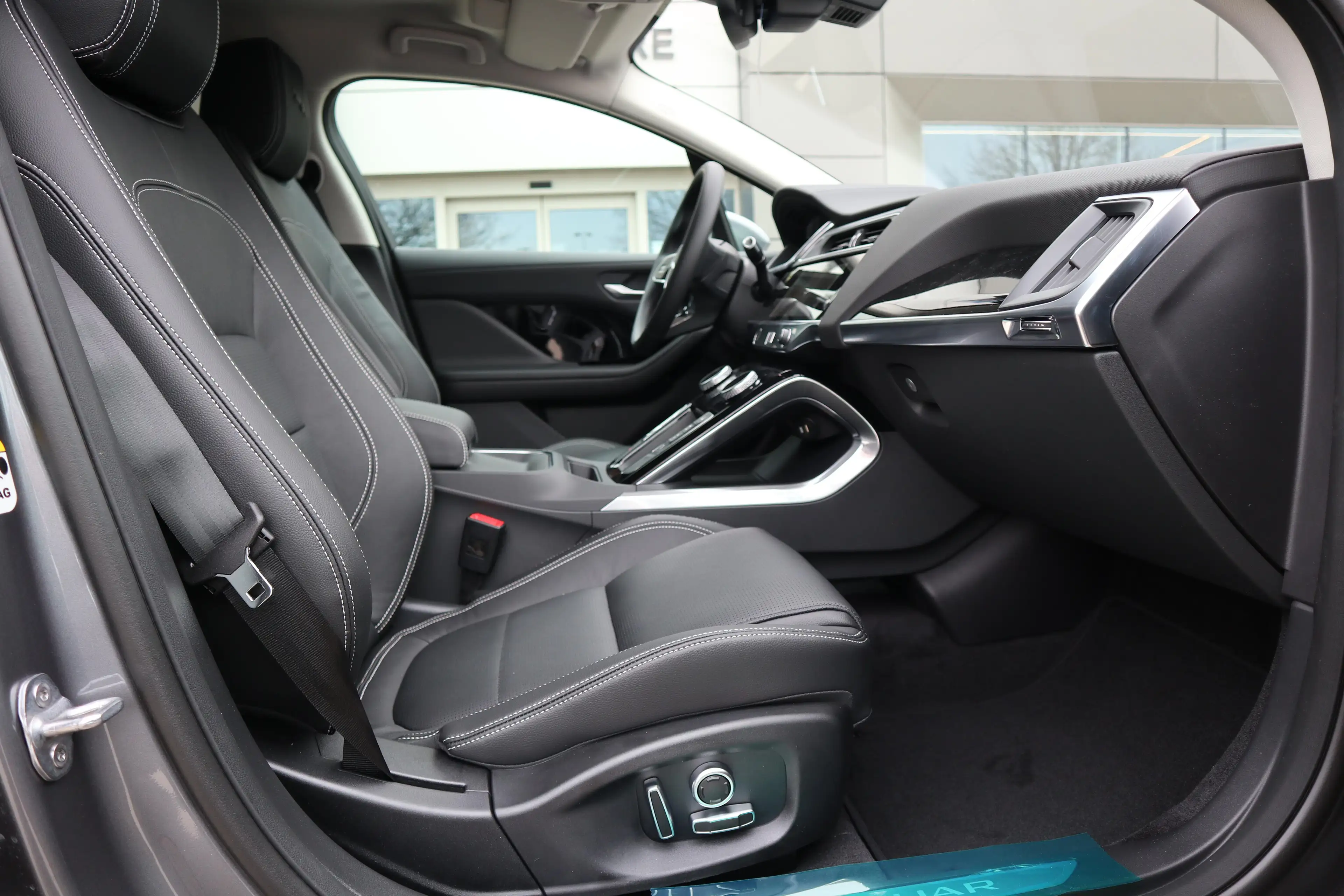 Jaguar I-Pace EV400 S AWD Auto. 22MY — photo 8