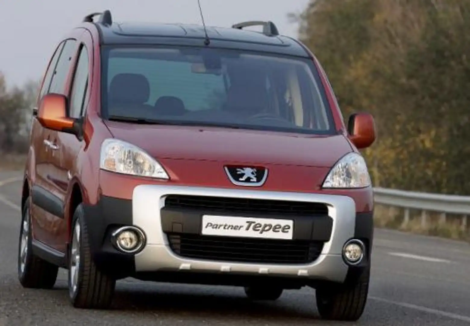 Peugeot Partner Tepee 1.6HDI Outdoor 92 Grijs - 1