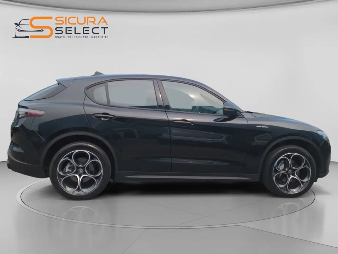 Alfa Romeo Stelvio 2024 — фото 6