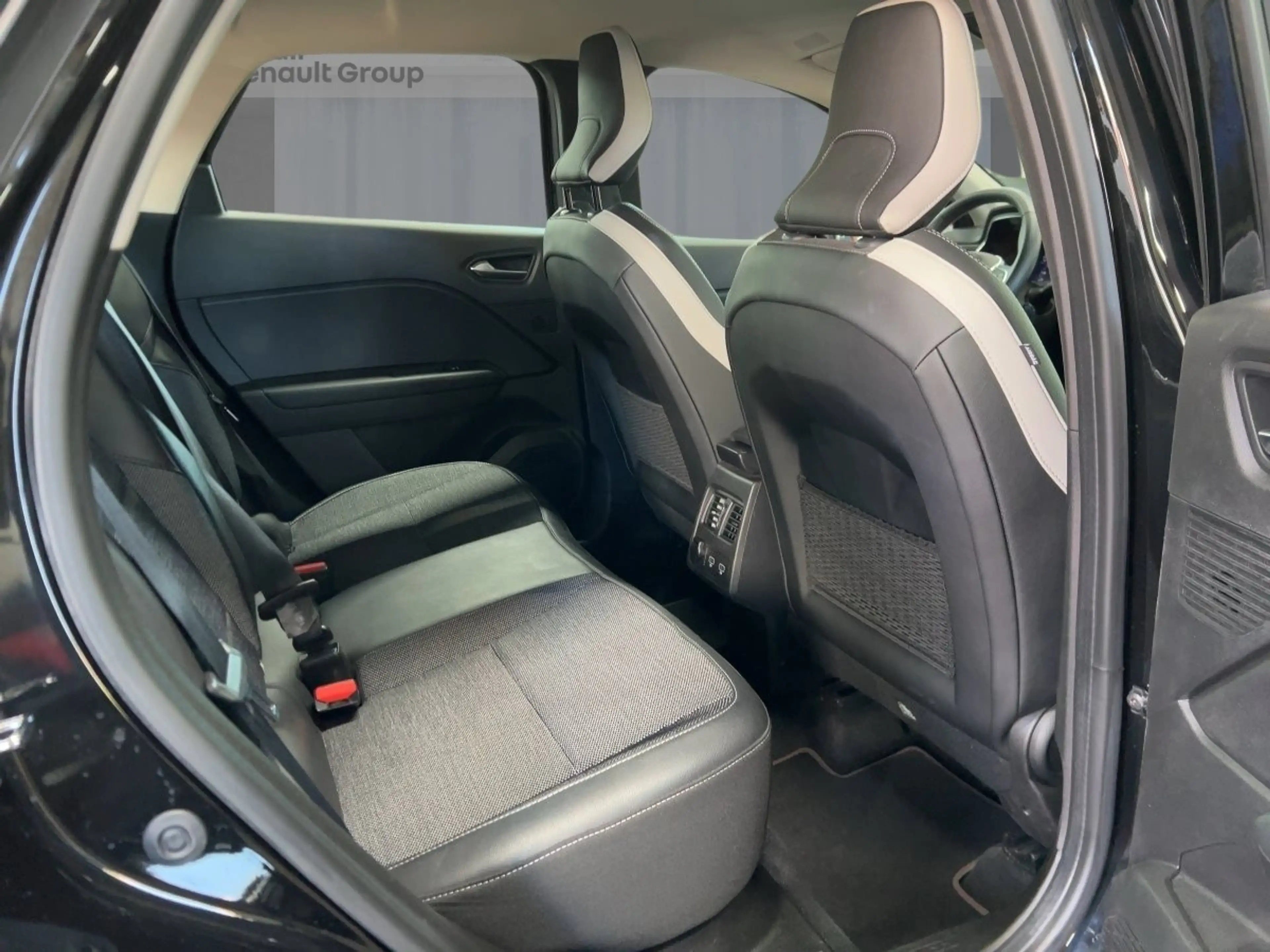 Renault Captur INTENS TCe 90 Kamera Navi — photo 9