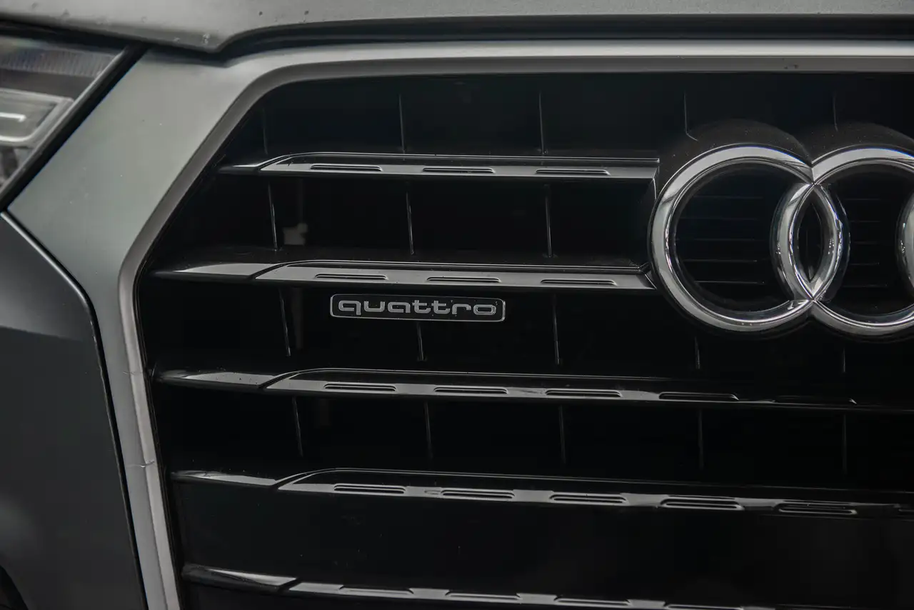 Audi Q3 снимка Audi Q3