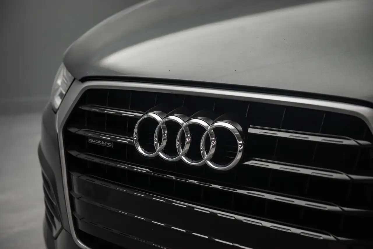 Audi Q3 снимка Audi Q3
