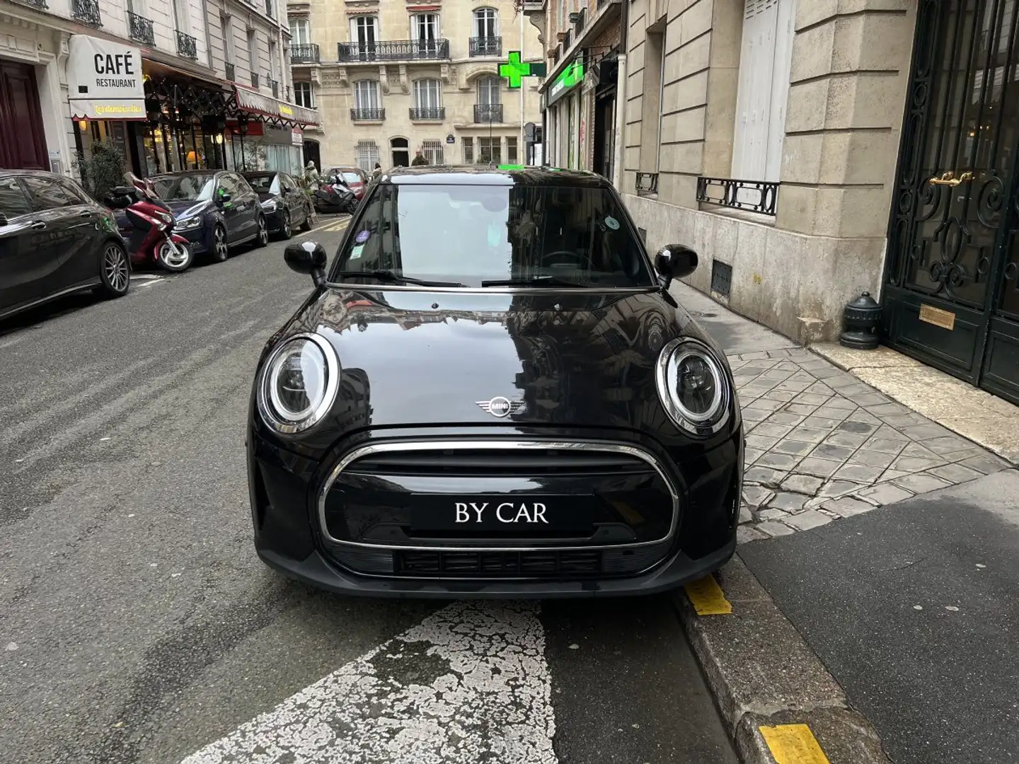 MINI Cooper III (F56) 136 Edition Camden BVA7 5P Noir - 2