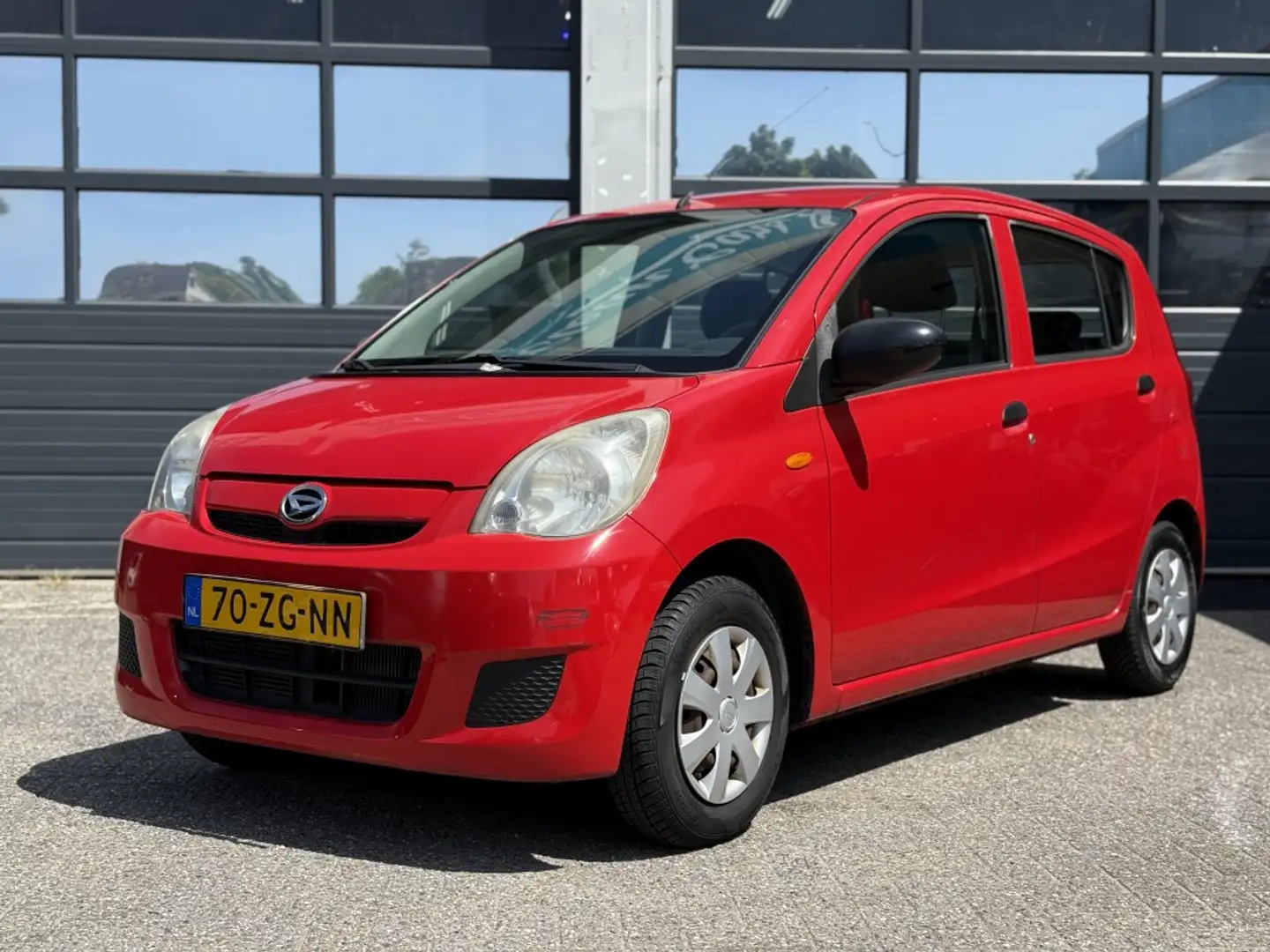 Daihatsu Cuore 1.0 Trend Rojo - 1