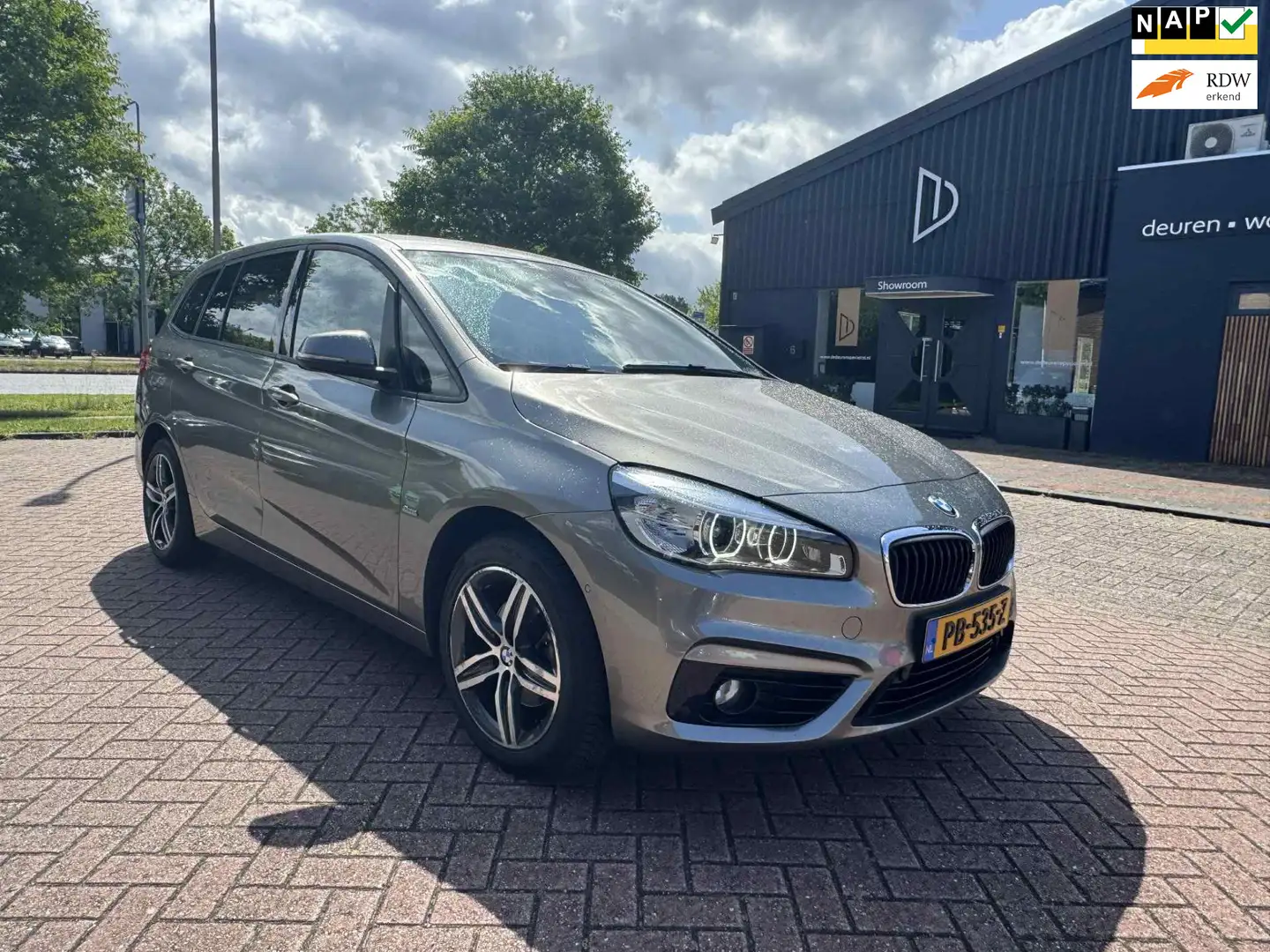 BMW 216 2-serie Gran Tourer 216d 7p. Executive automaat \ Grijs - 1