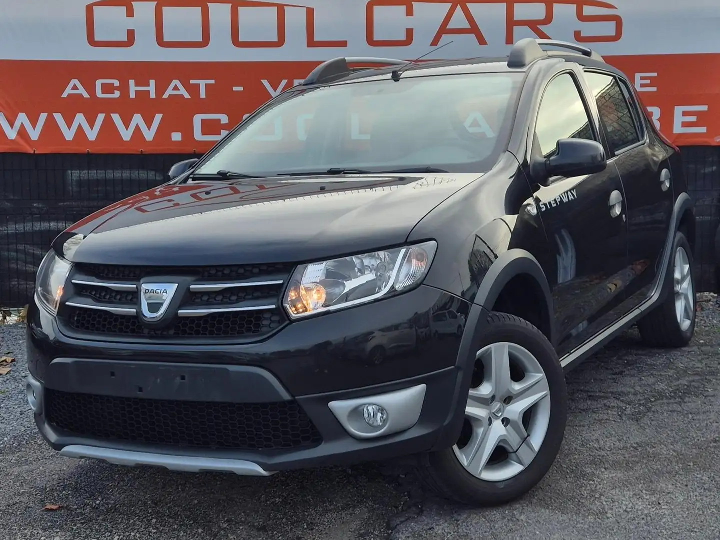 Dacia Sandero Stepway Plus 0.9 TCe - EU6 - GARANTIE 1AN - Schwarz - 1