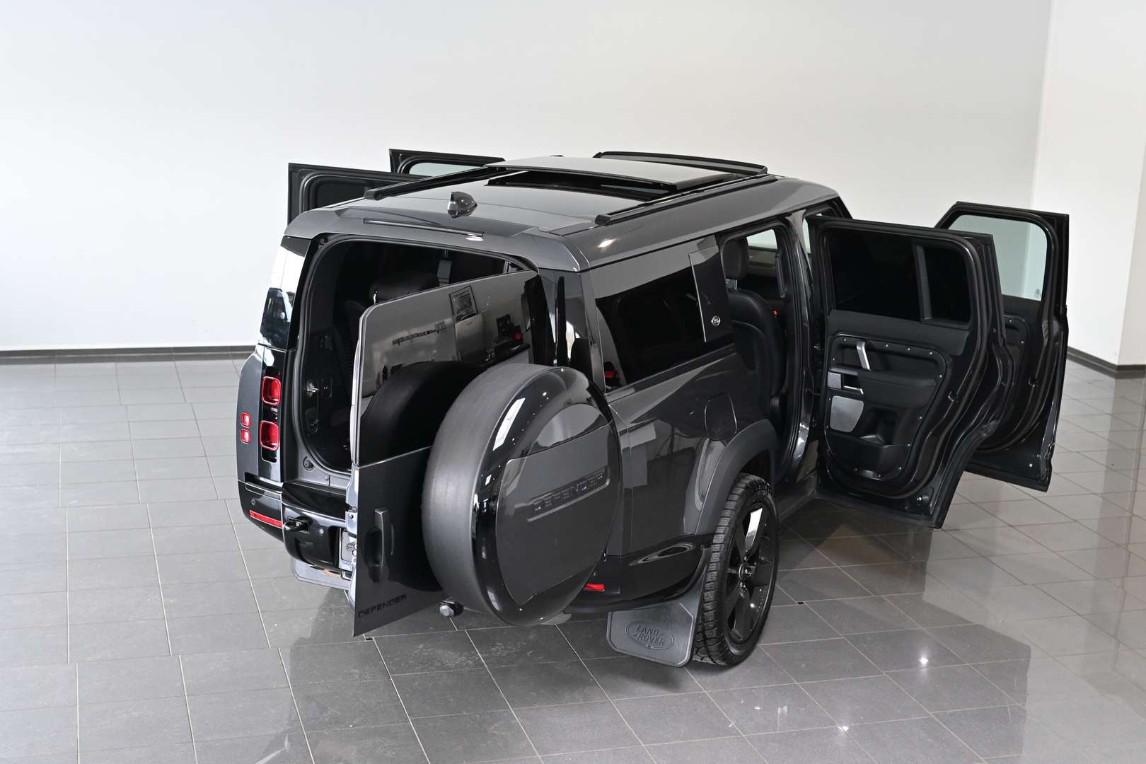 Land Rover Defender 130 X-Dynamic SE AHK Pano 8-Sitzer -  - Joinsteer - #5