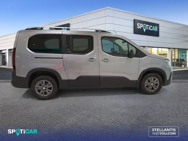 Peugeot Rifter view 4