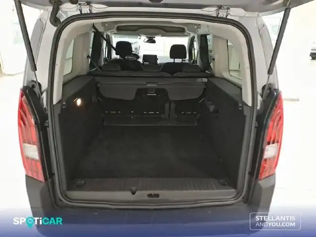 Peugeot Rifter view 6