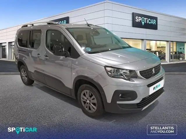 Peugeot Rifter view 3