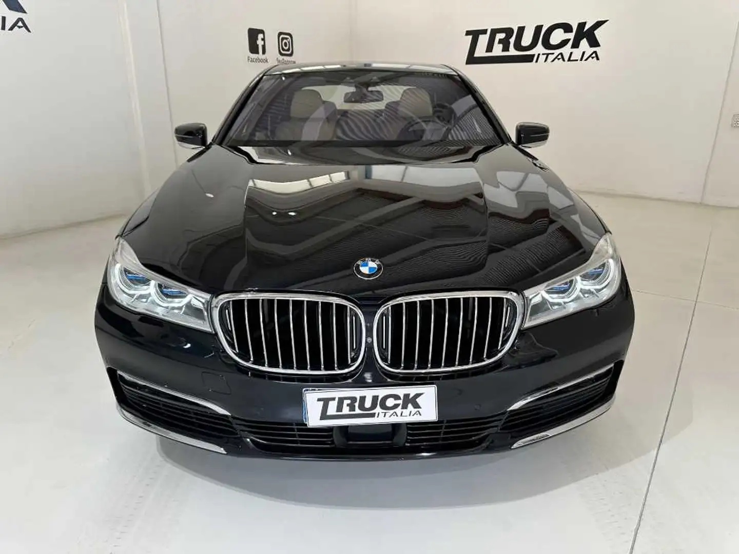 BMW 750 - 750d xdrive Luxury auto my18 Noir - 2