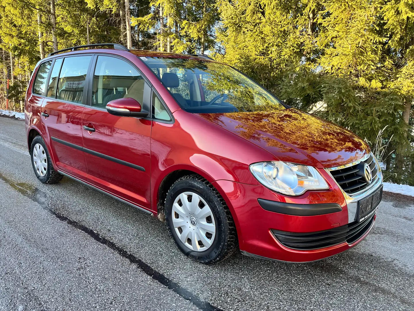 Volkswagen Touran 1.9TDI BlueMotion neues Pickerl Erstbesitzer Rot - 1