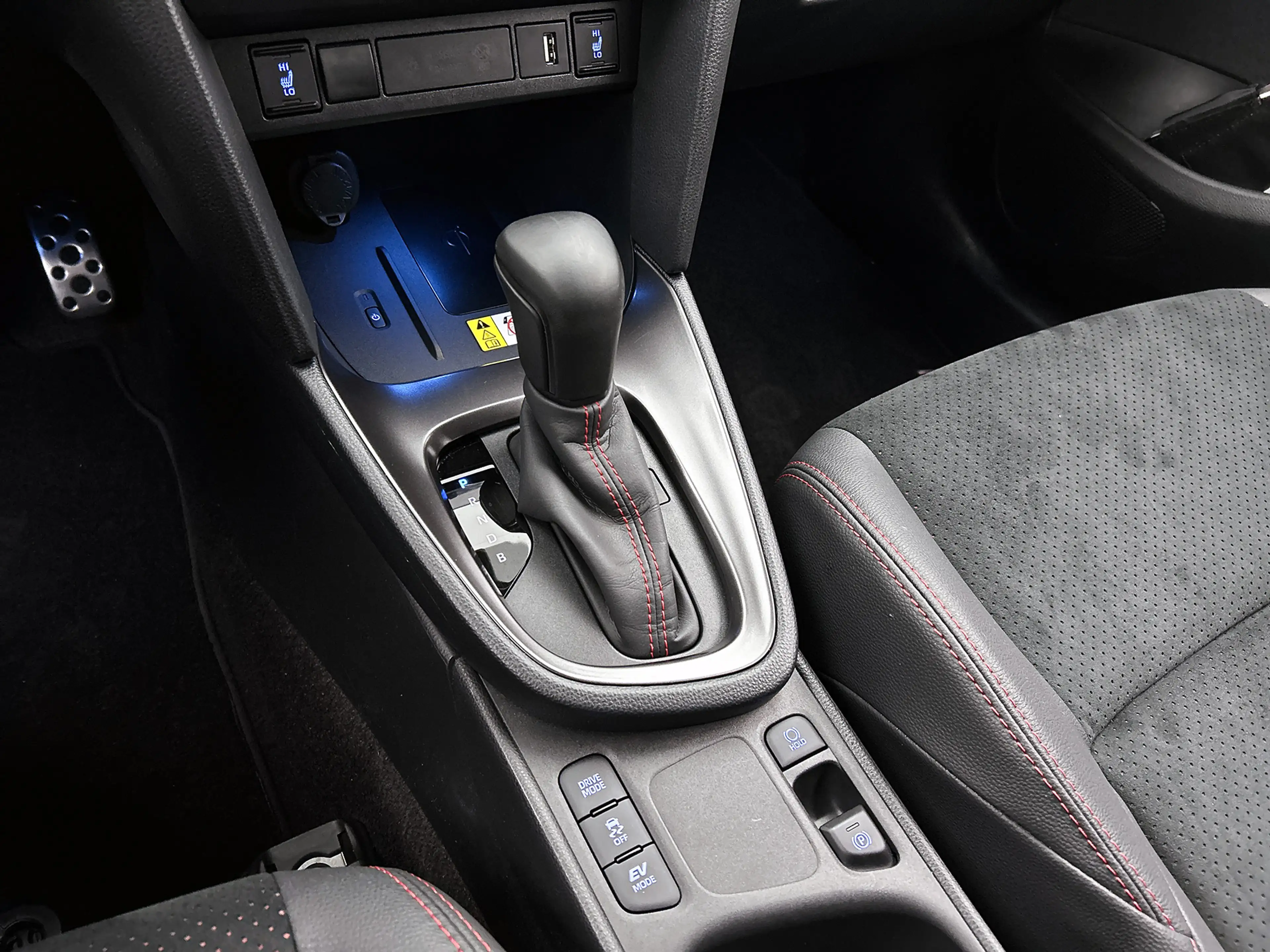 Toyota Yaris Cross 1.5 Hybrid GR Sport — photo 11