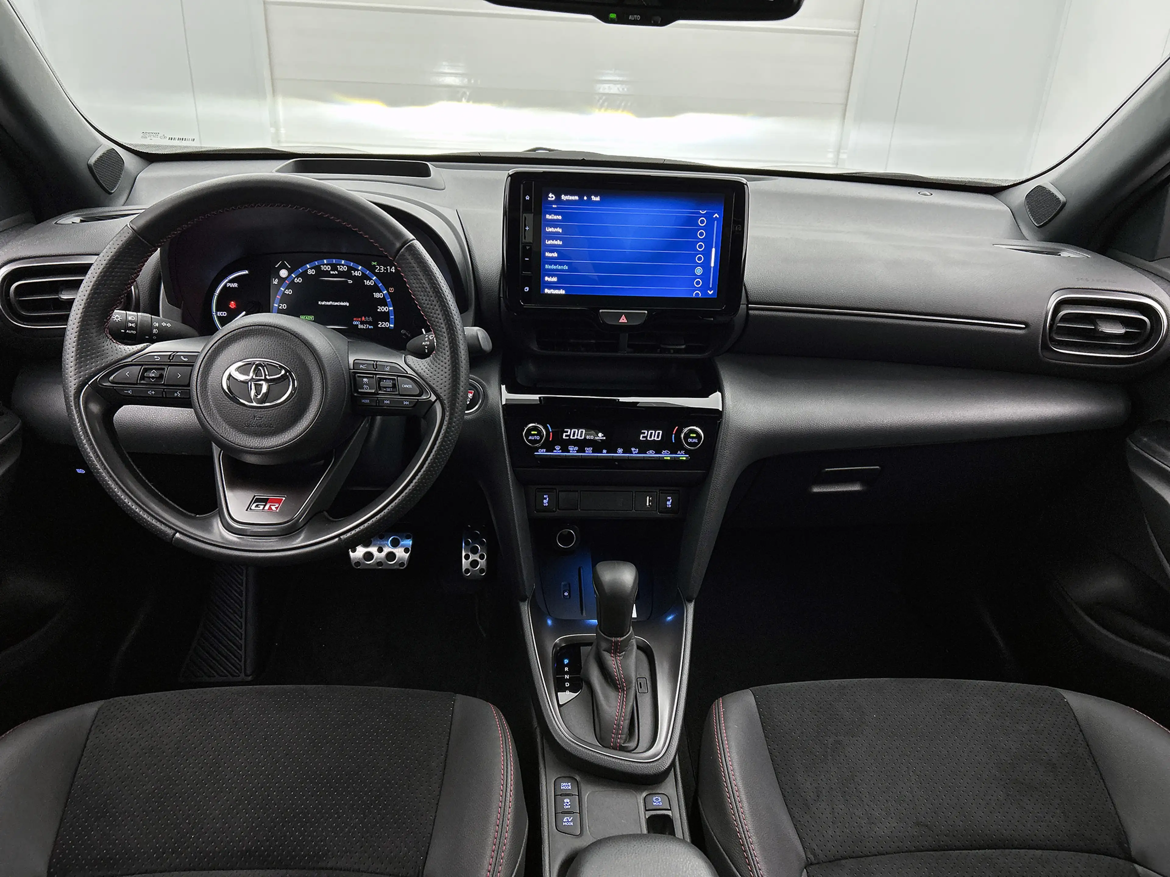 Toyota Yaris Cross 1.5 Hybrid GR Sport — photo 4