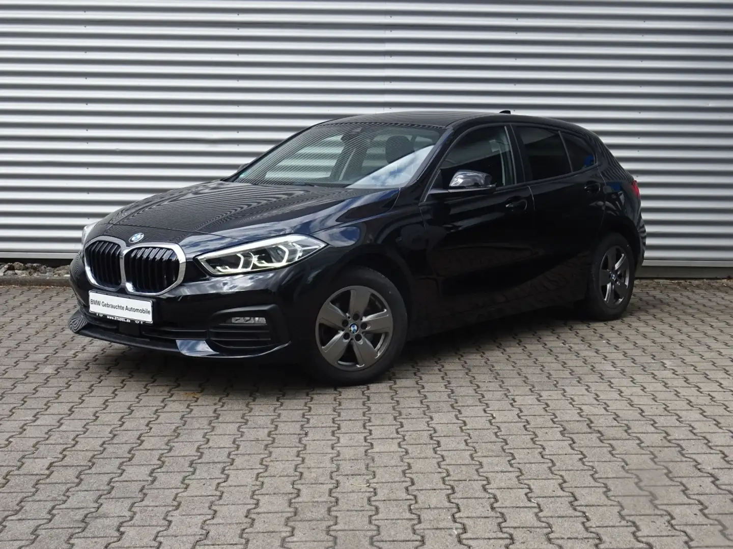 BMW 118 i Lim. Advantage LED HuD Navi CarPlay AHK SH Negro - 1
