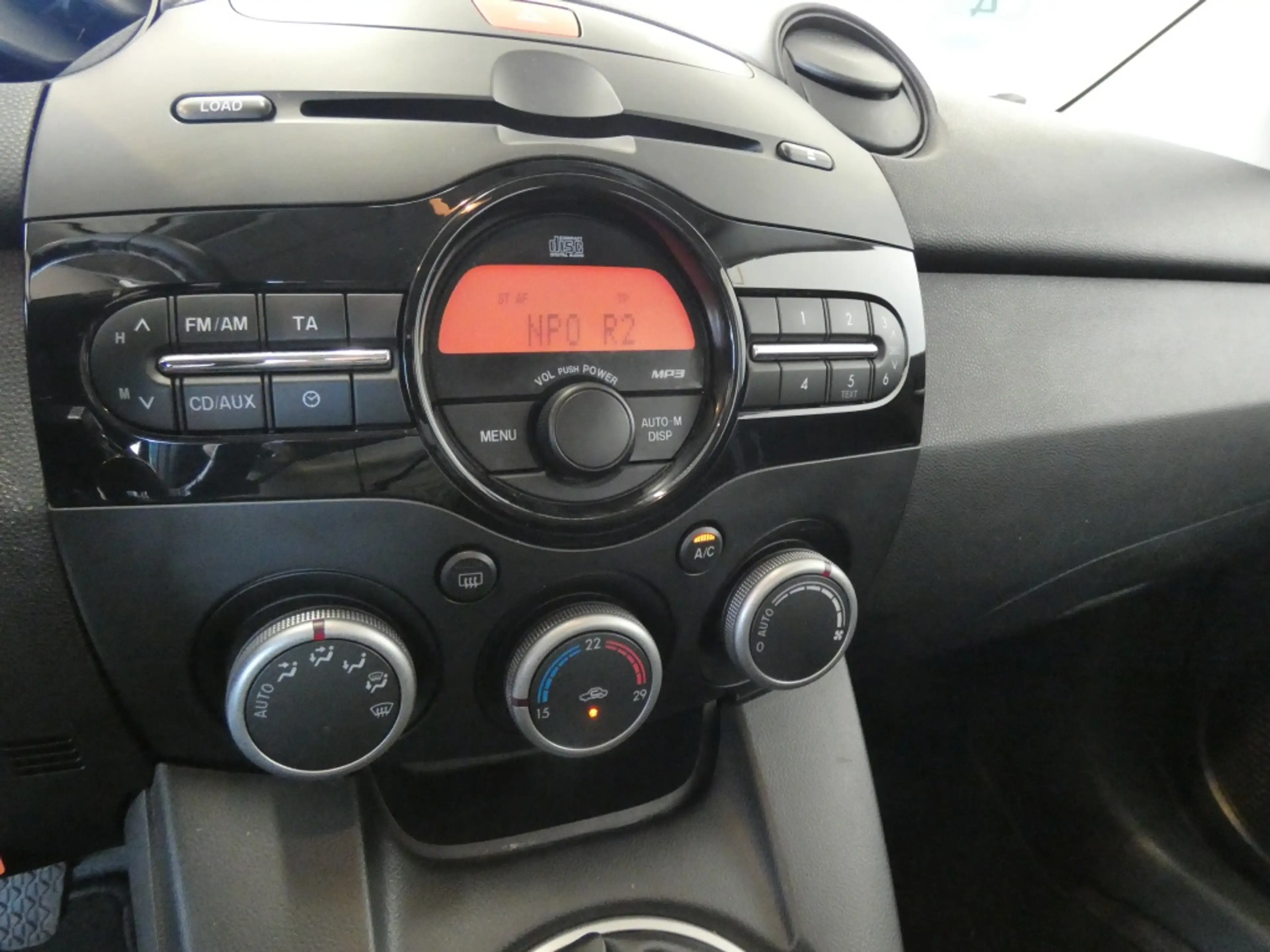 Mazda 2 1.3 GT-L MOOIE AUTO,COMPL HISTORIE,CLIMA.STOELVERW — photo 14