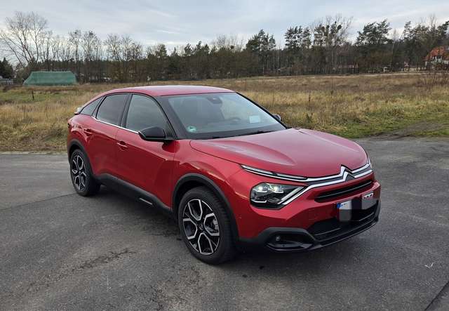 Imagine Citroen E-C4 Electric 136 C-SERIES