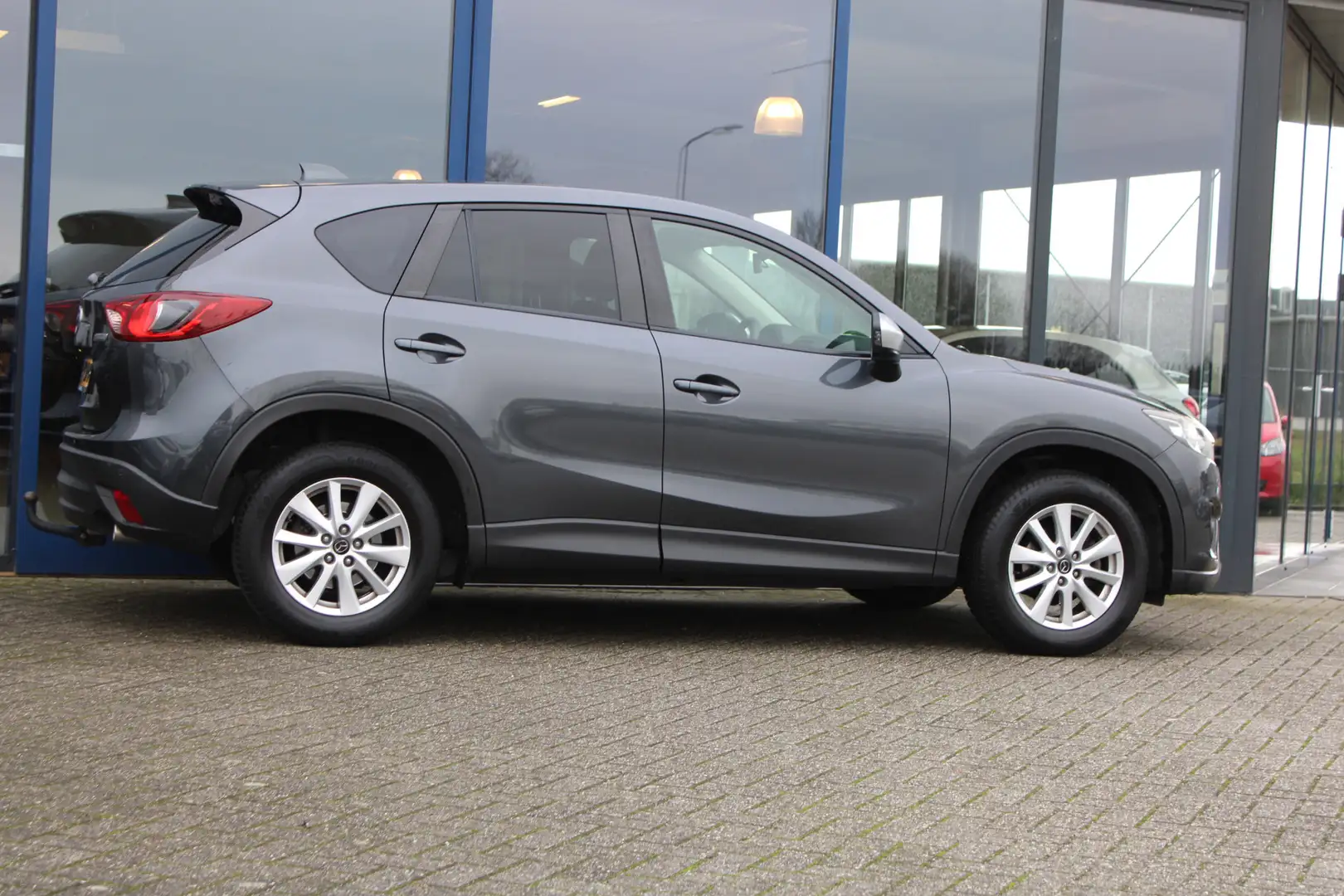 Mazda CX-5 2.2D Automaat Skylease+ 4WD NAVI TREKHAAK Grijs - 2