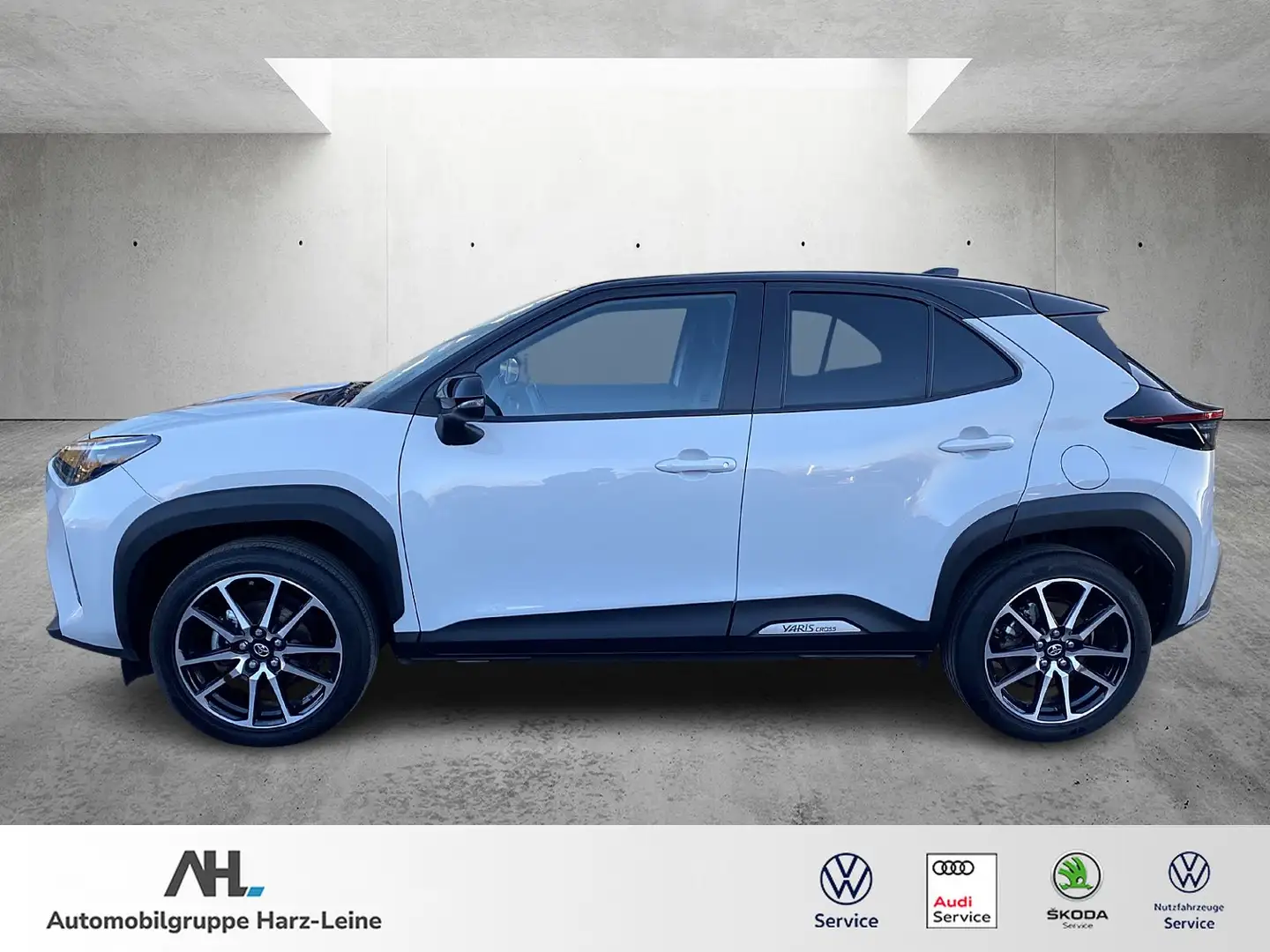 Toyota Yaris Cross 1.5 VVT-iE Hybrid "GR Sport" 2WD Grau - 2