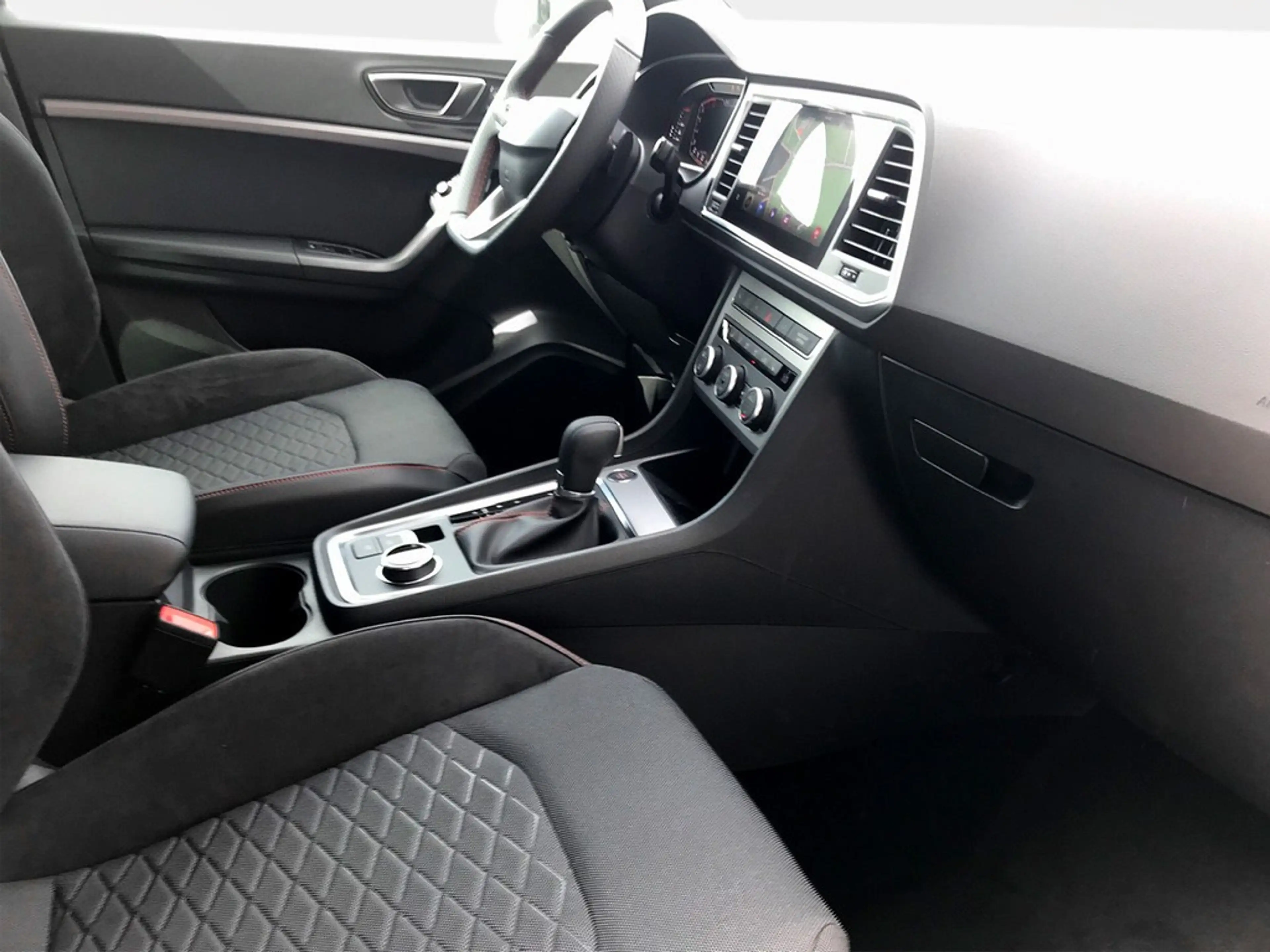 SEAT Ateca 1.5 TSI ACT DSG FR AHK*LED*NAV*ACC*SHZ*PARKLENK... — photo 12